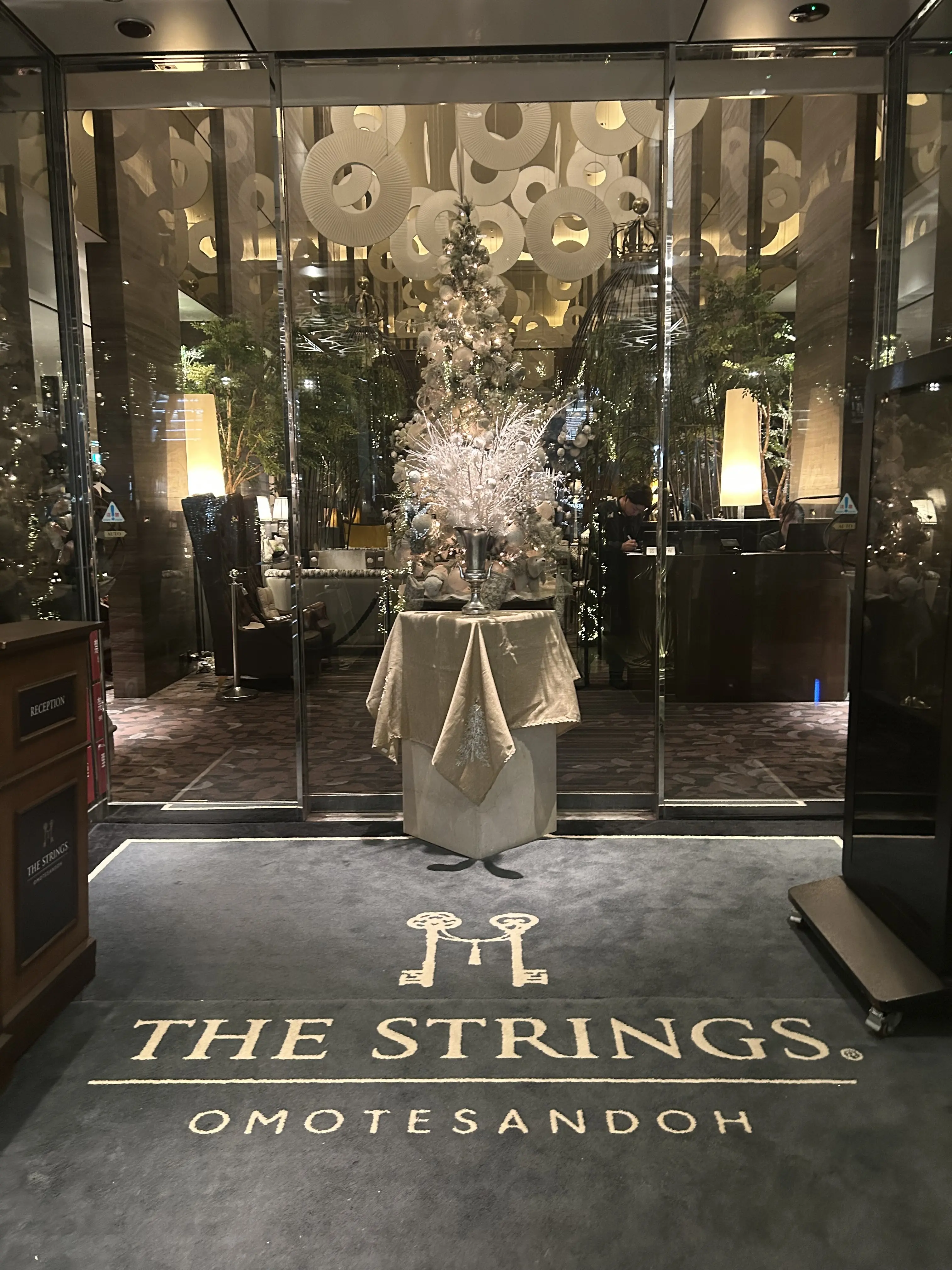 THE STRINGS 表参道