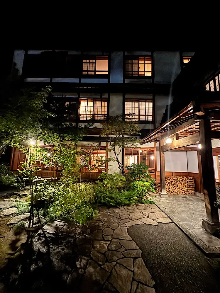 金宇館