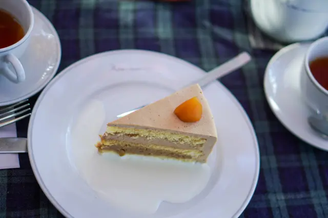 彩りの秋、紅葉真っ盛りの山中湖ドライブ♪熱々ほうとうや超人気カフェ♪_1_7