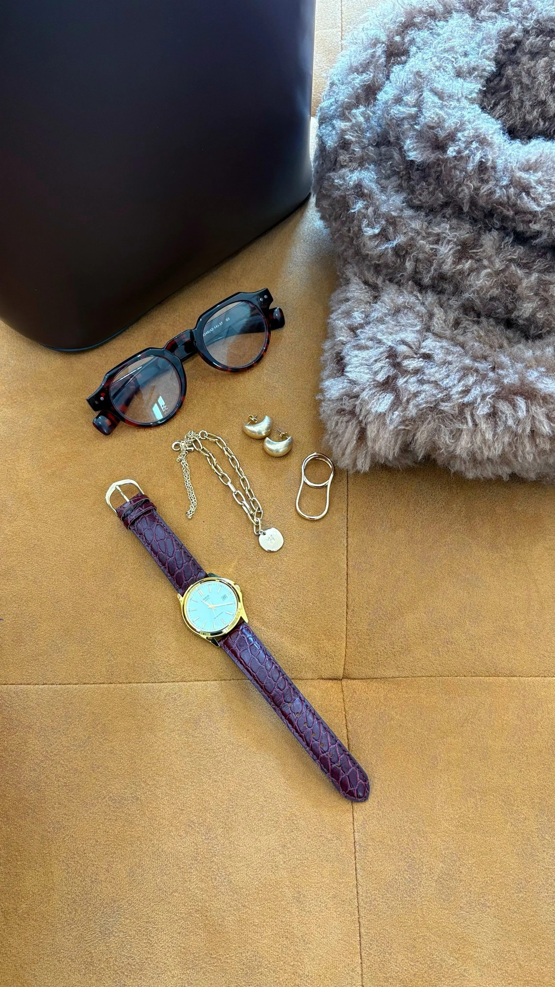 ジーユー　ファーバッグ　スリコ　プチプラコーデ　冬コーデ