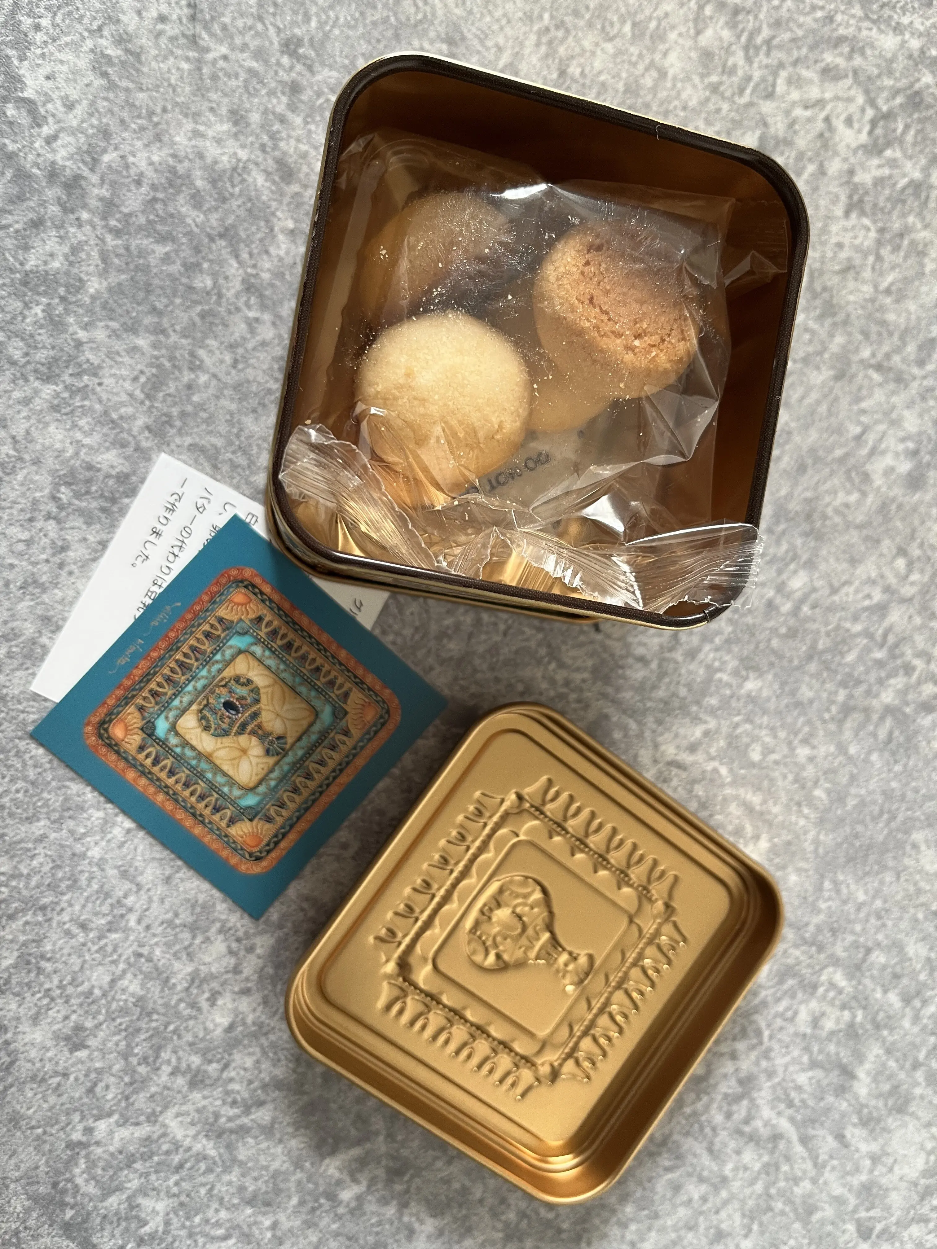 缶の中身