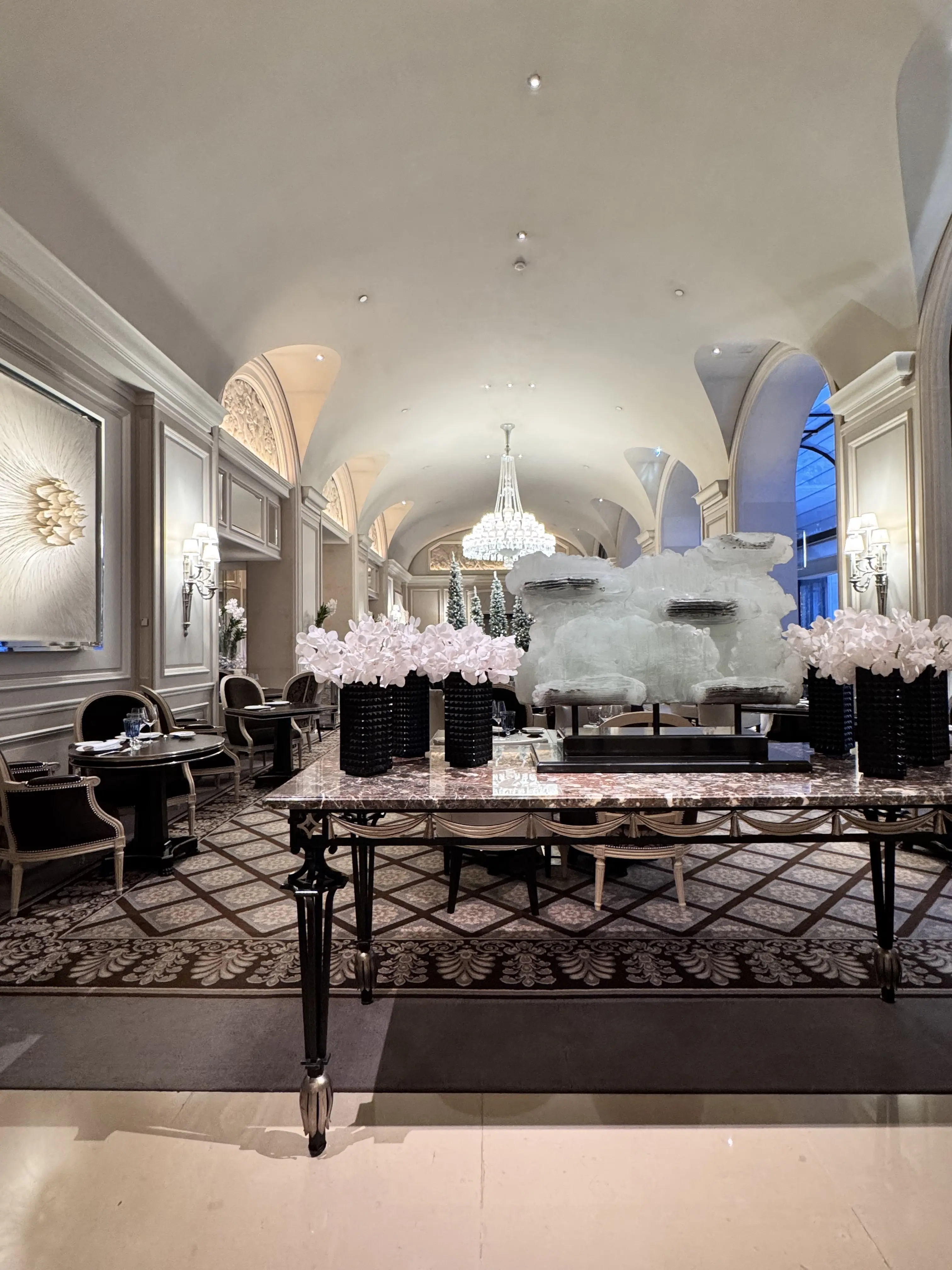 50代が海外旅に泊まりたいフランスパリのラグジャリーホテルと上品コーデ♡_1_13