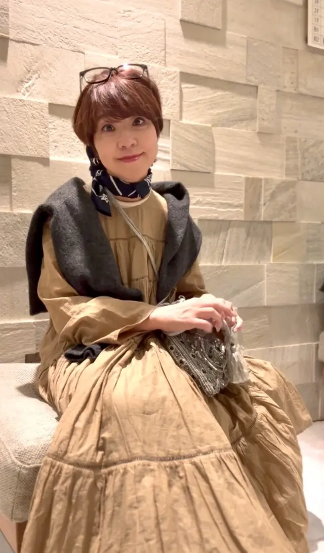 冬のマフラー、バンダナで顔周りの印象に差をつける大人の新春おしゃれコーデ_1_5