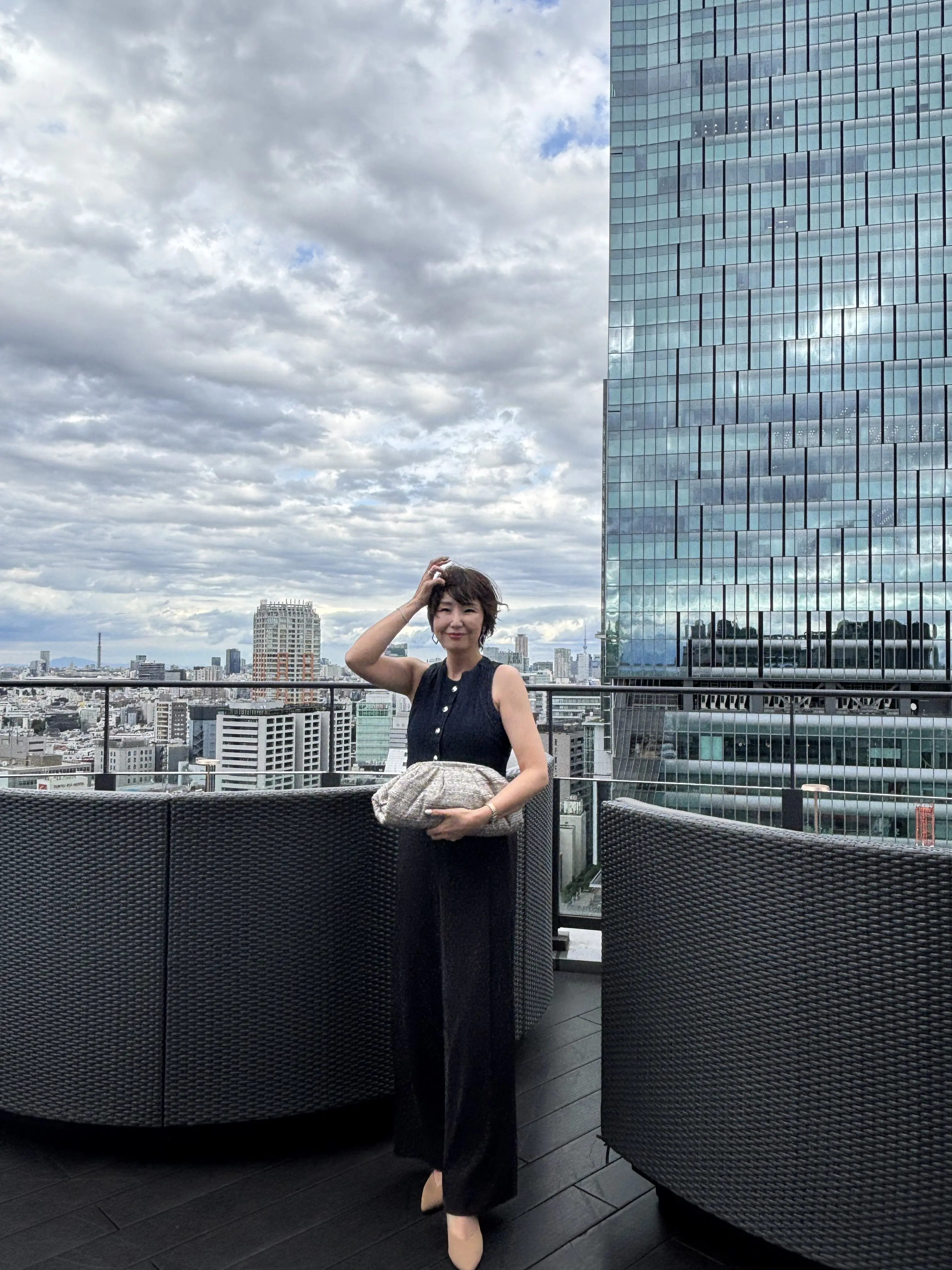 「優美なセミワイドパンツ」コーデで渋谷スカイビューランチ_1_17