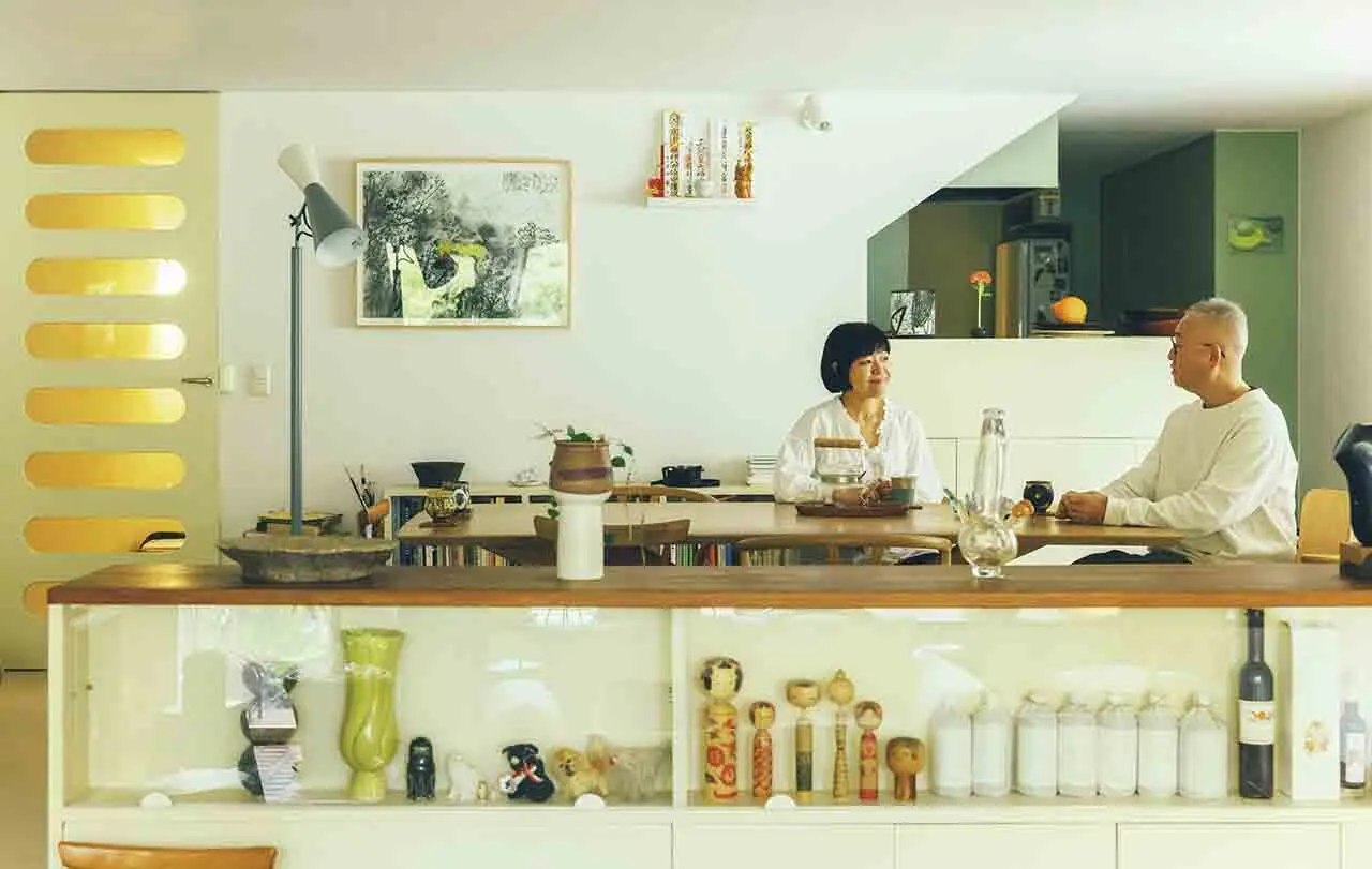 午前中はダイニングで過ごすことが多いという野口さんとチダさん。