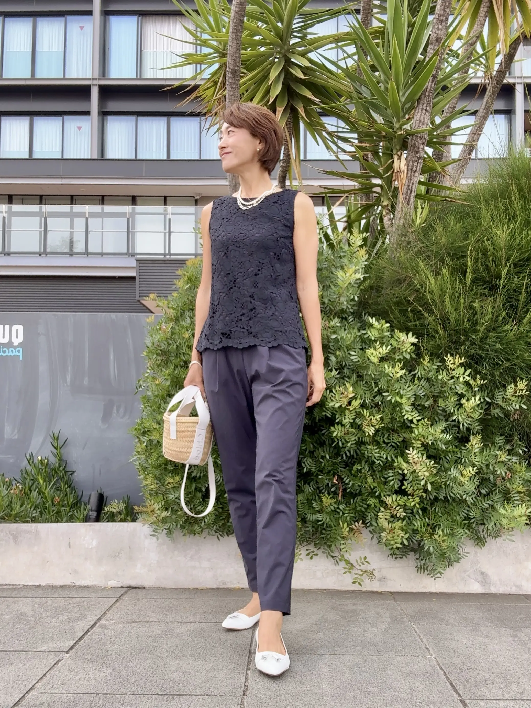 「E by eclat」多機能テーパードパンツ｜夏を快適に乗り切る！私流着回しスタイル_1_4