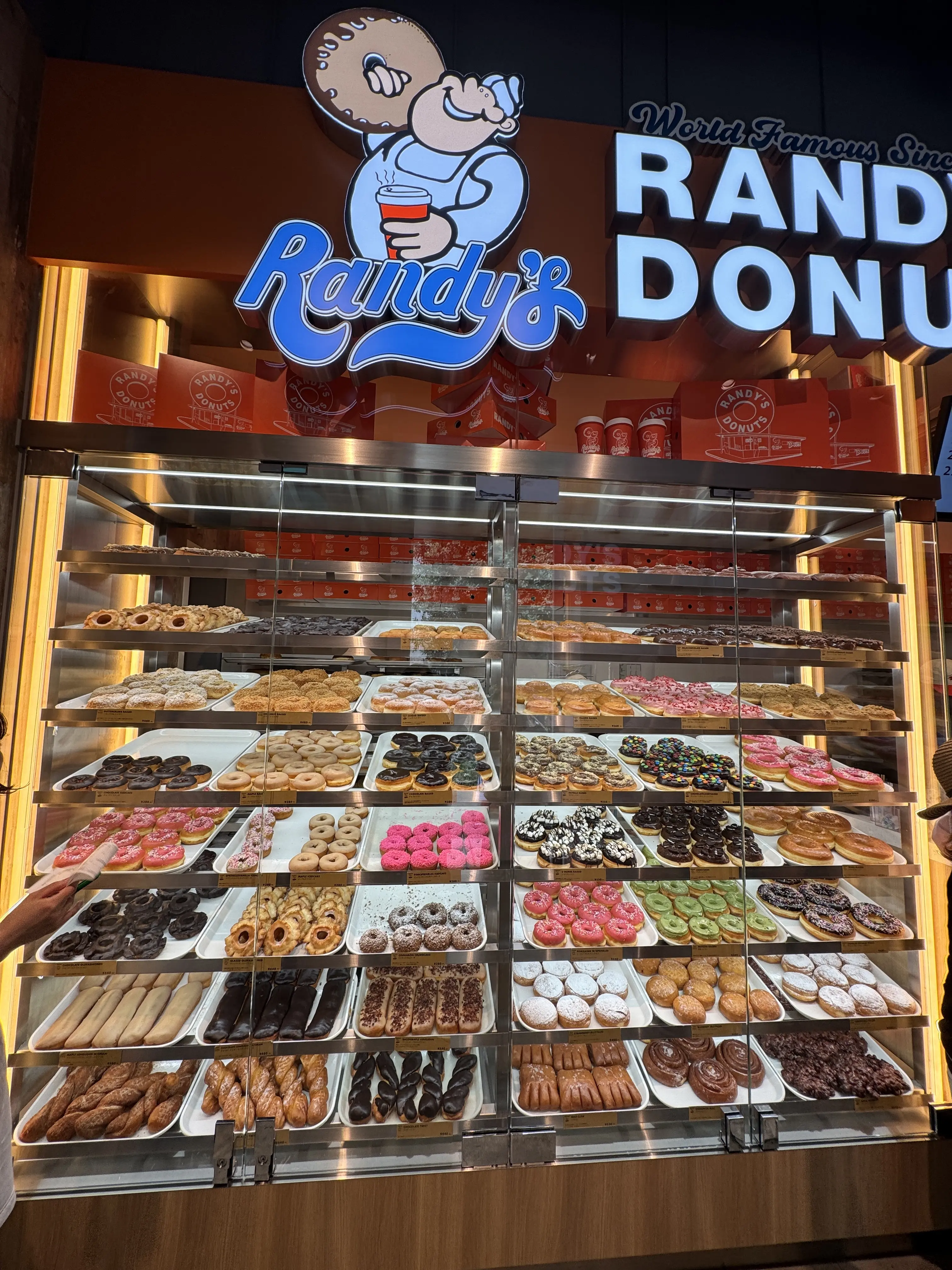 RANDY&#039;S DONUTS