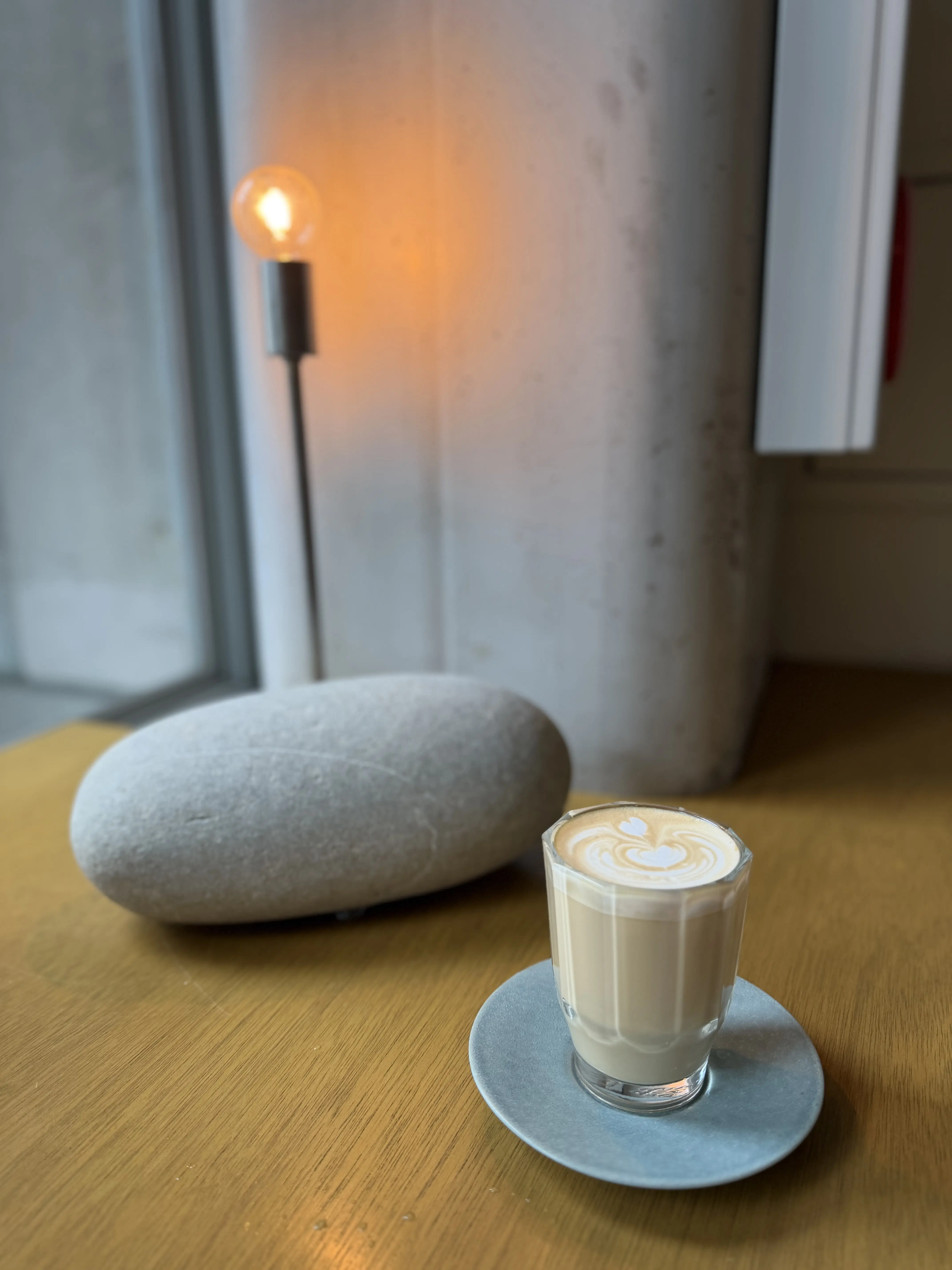 UNIQLOのベロアパンツとピンクニットで中目黒散策_1_8-2