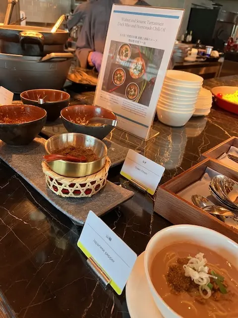 横浜ランチ担々麵