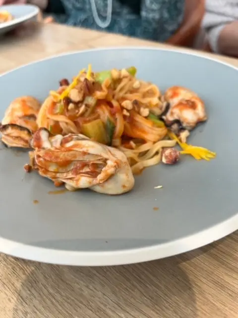 宮崎県産牡蠣と高菜のパスタ　タリオリーニ