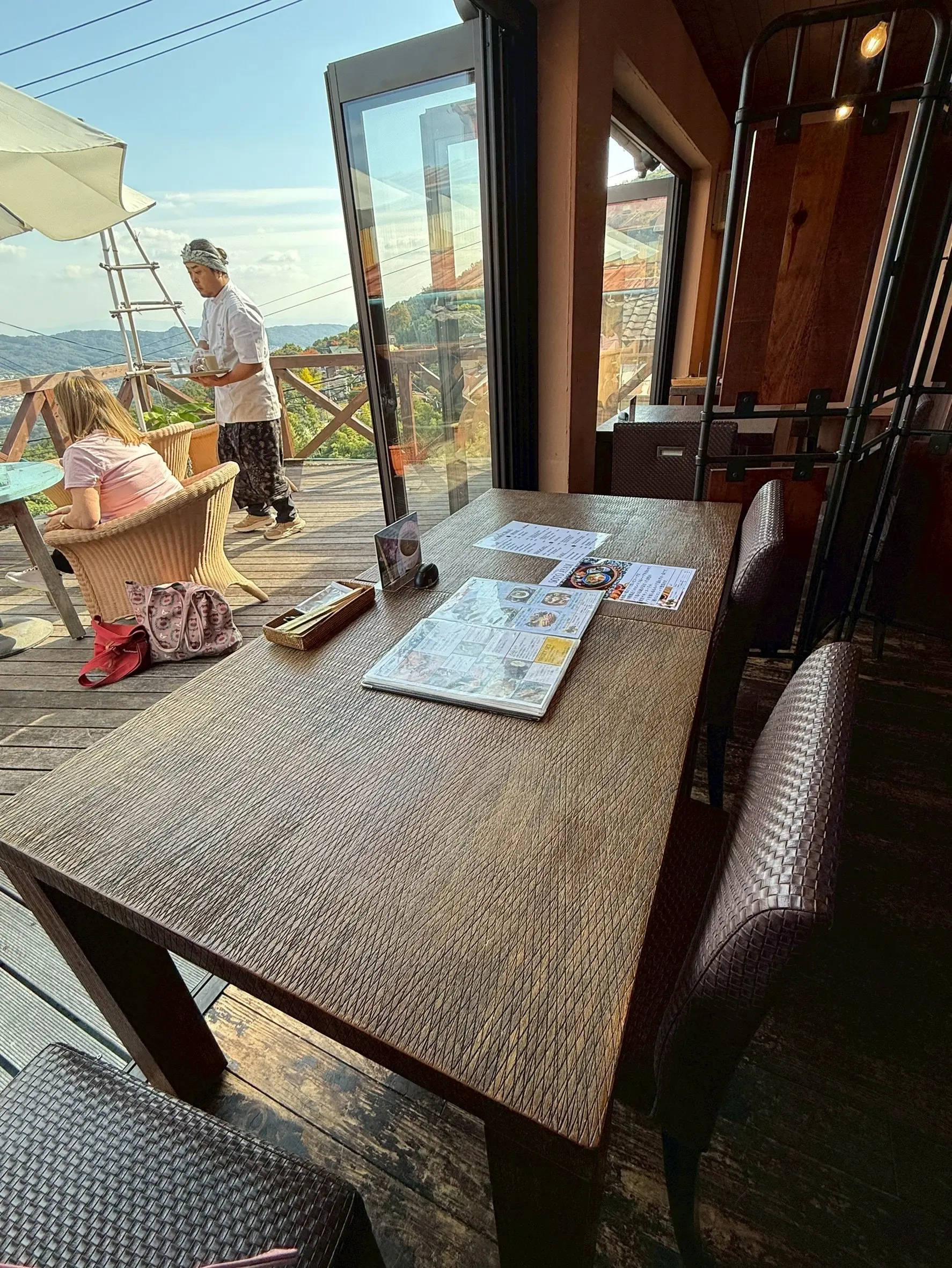 大阪　奈良　生駒山　生駒山上　摩波楽茶屋　インドネシア　インドネシア料理　宝山寺　生駒山上遊園地　幾世屋　和菓子　山登り　トレッキング　ハイキング　山歩き　秋散歩