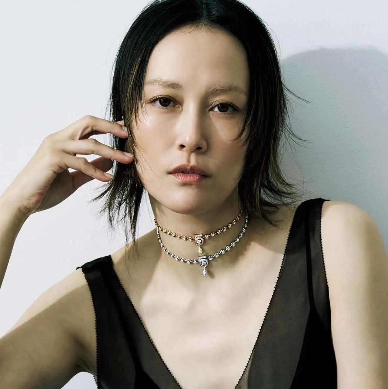 しなやかな曲線美が魅力。ラッキーナンバー“5”をモチーフにした
