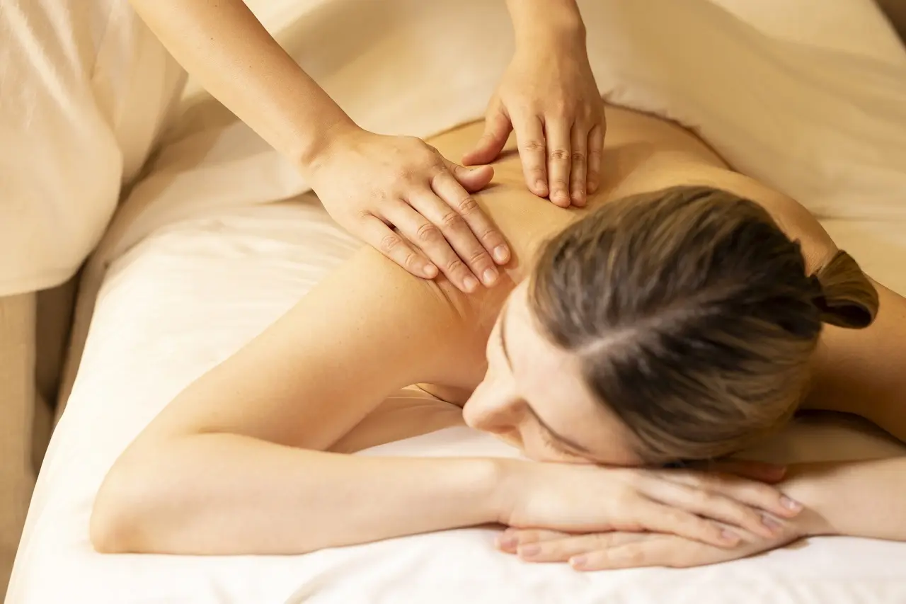 グランド ハイアット 東京「星座のエレメンタル トリートメント」施術