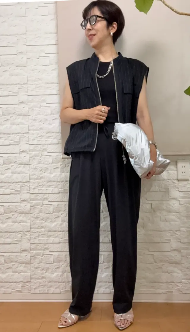 ユニクロ　アクティブワイドパンツ　アラフィフコーデ　ワントーン　夏コーデ　50代ファッション　プチプラコーデ　高見えコーデ　骨格ナチュラル