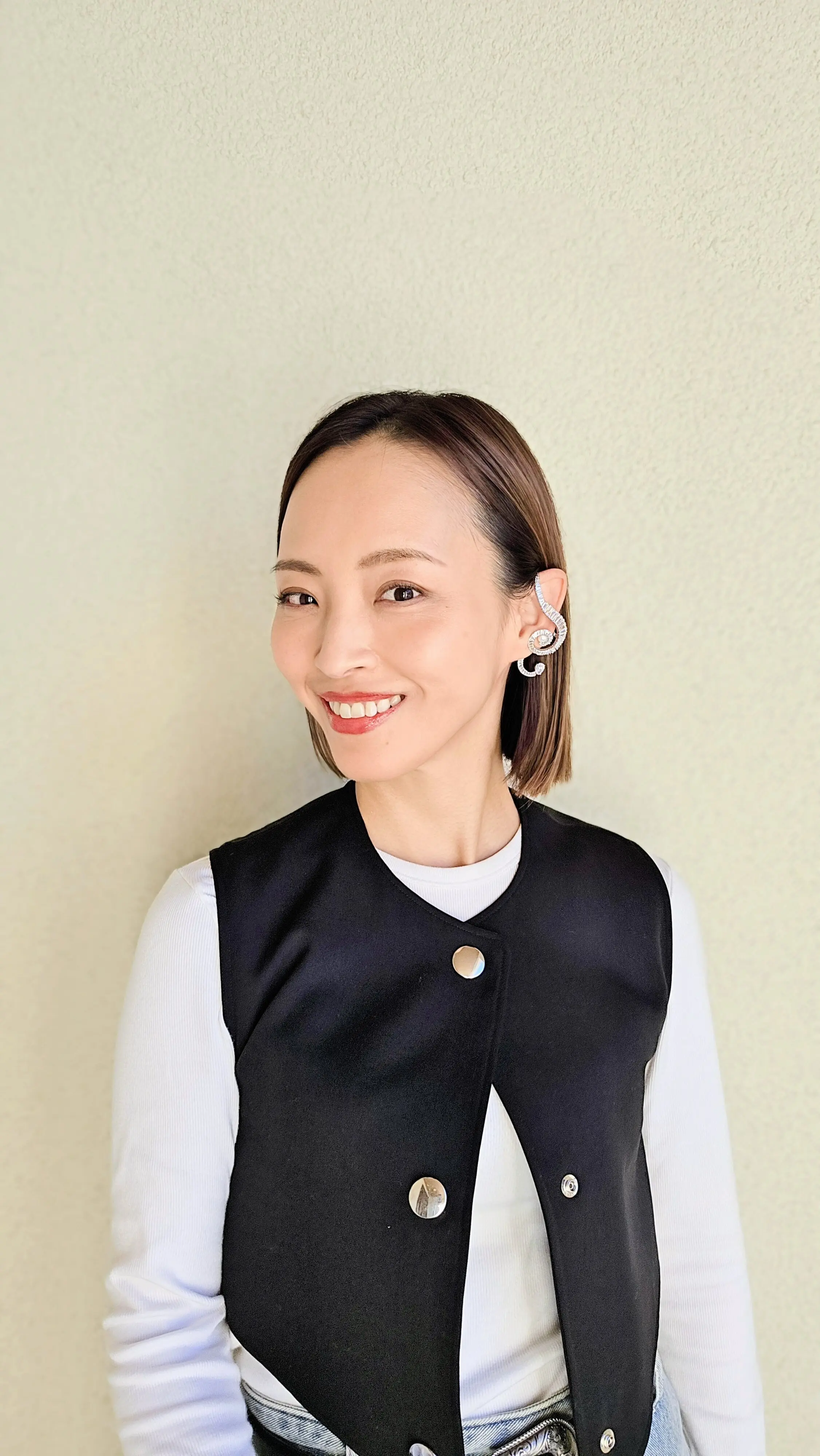 「後ろ姿年齢」は髪と姿勢で変わる—めざせ&quot;後ろ姿美人”②_1_1