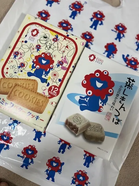 お菓子のお土産も多数！
