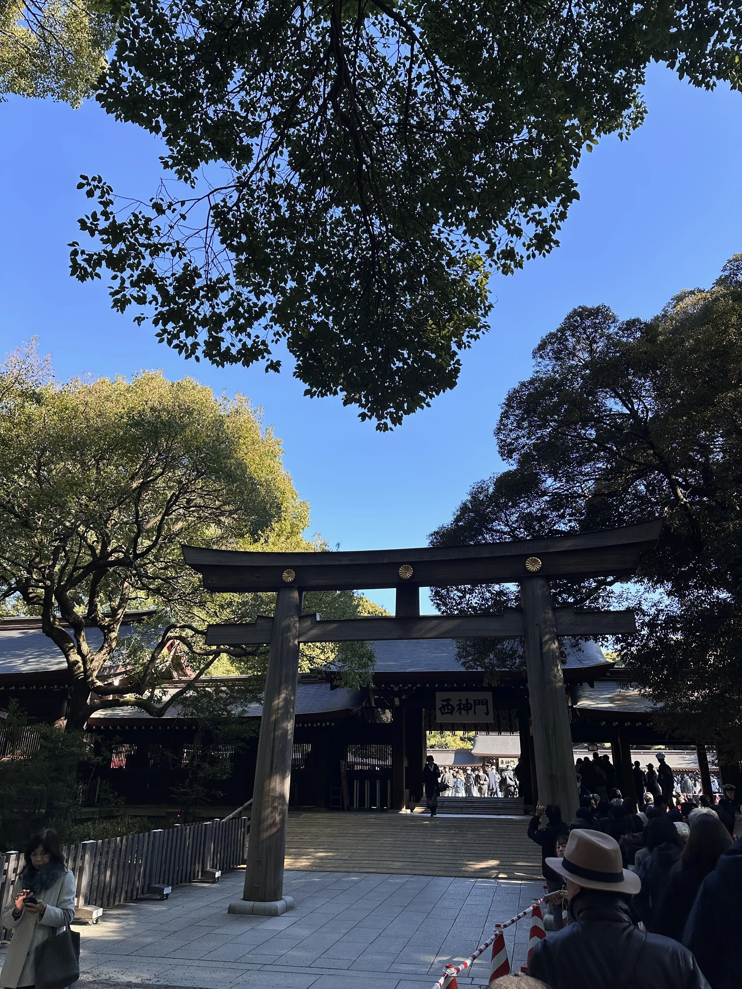 年末年始は、スニーカーコーデで参拝ついでに美味しいもの巡り_1_9