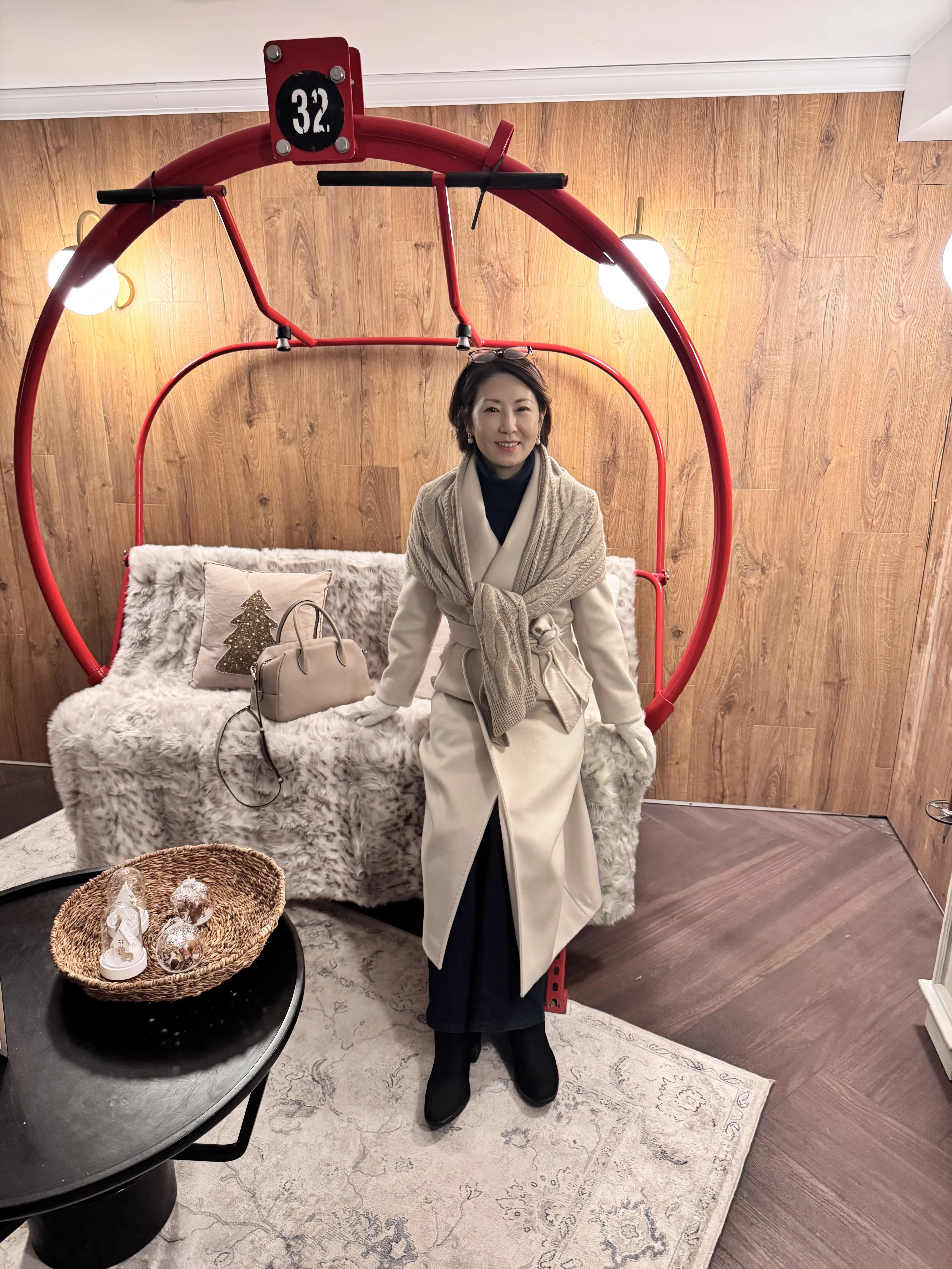 旅も通勤もこれ一枚で佇まいが決まる、女性の冬を格上げするロングコート_1_2