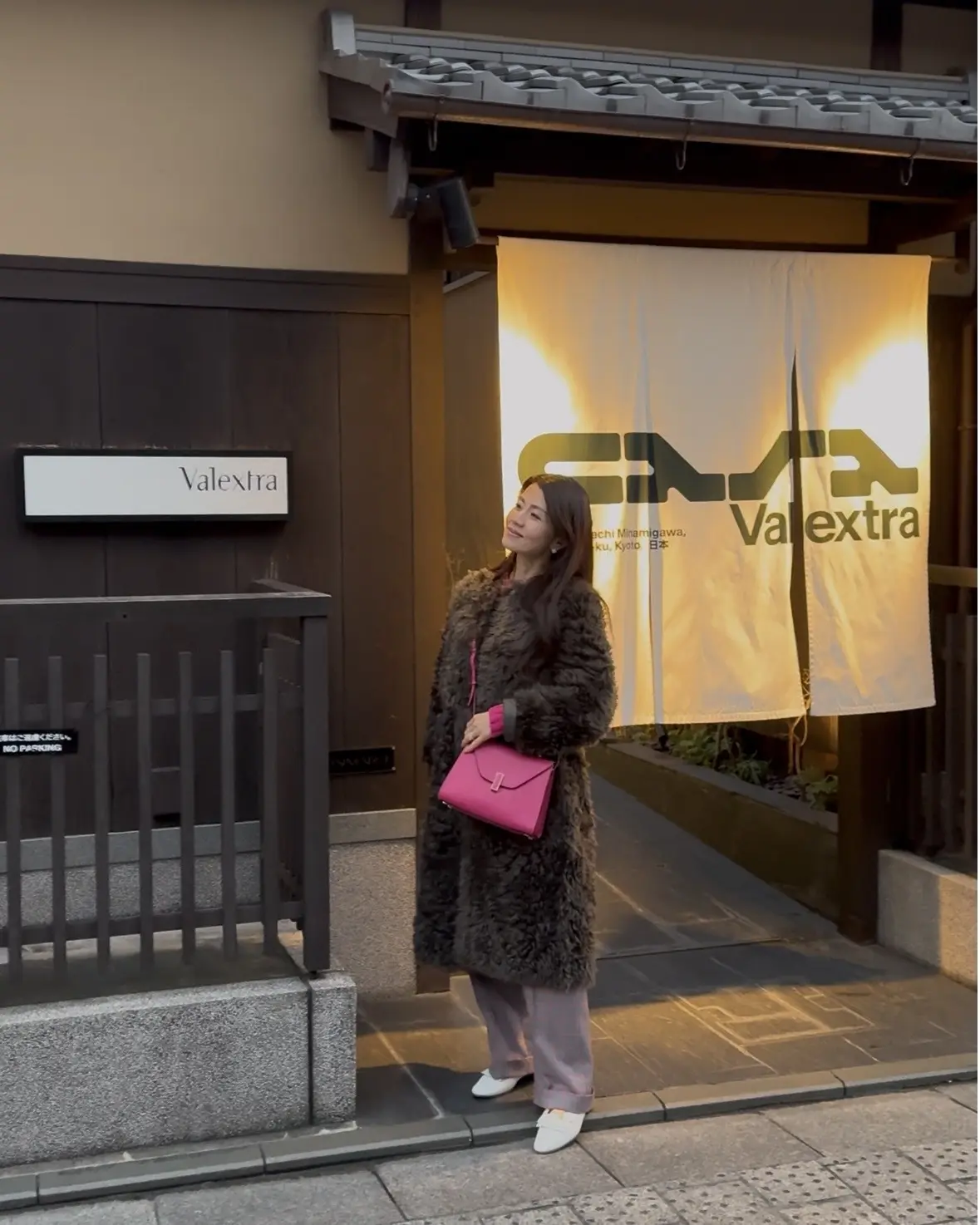 食事の時間も、街歩きも品よく。大人のムートンコート着回し【2日目】_1_7