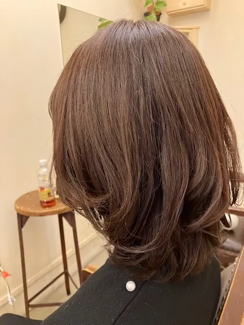 アラフィフ　ヘアスタイル