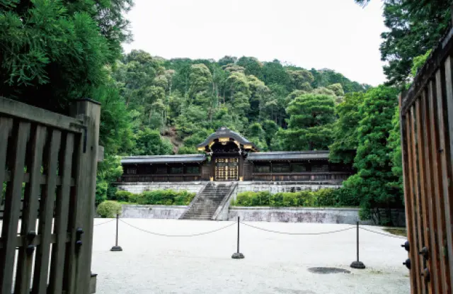 京都の皇室ゆかりの社寺　泉涌寺の霊明殿