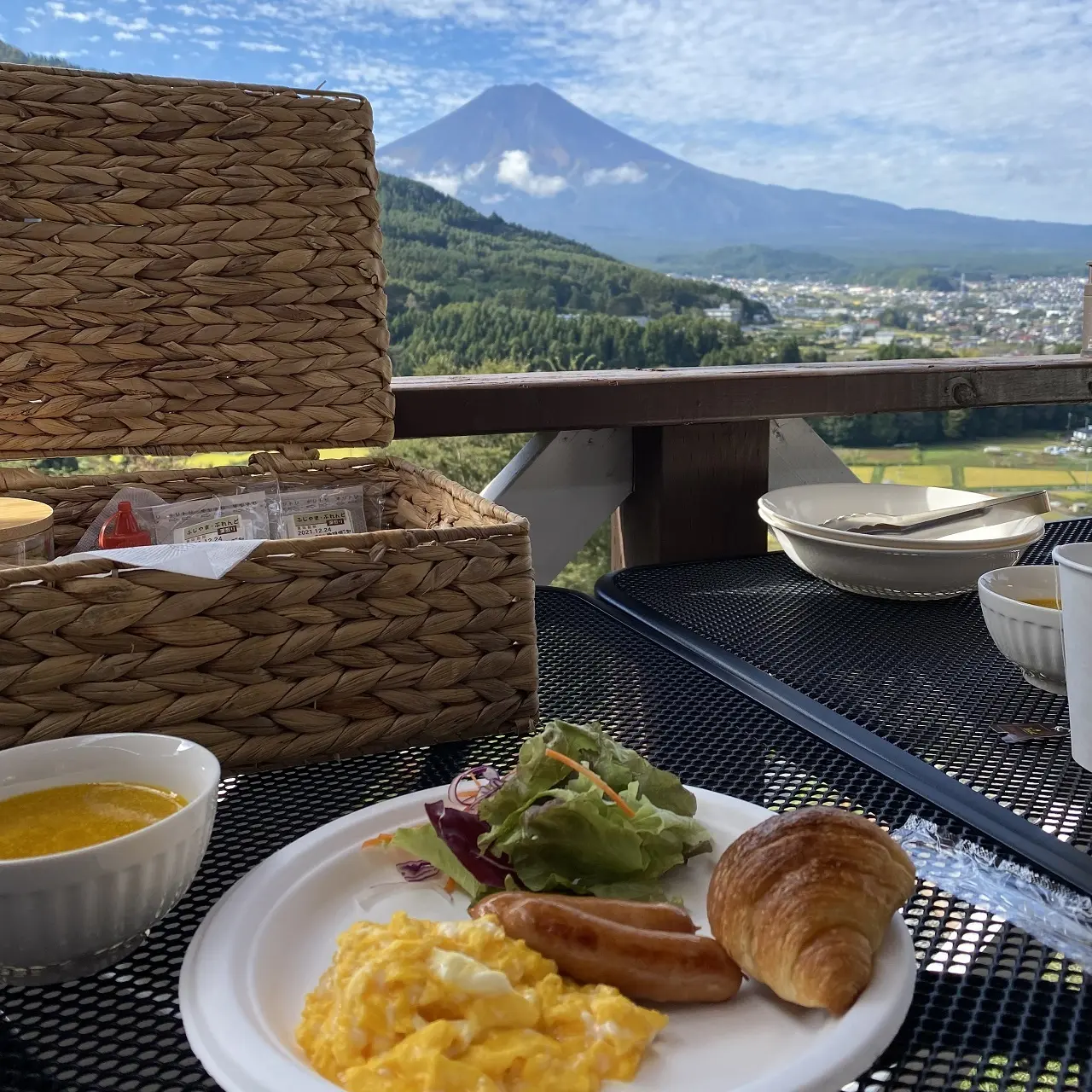 富士山の雄大な景色を眺めながらグランピング②_1_2-1