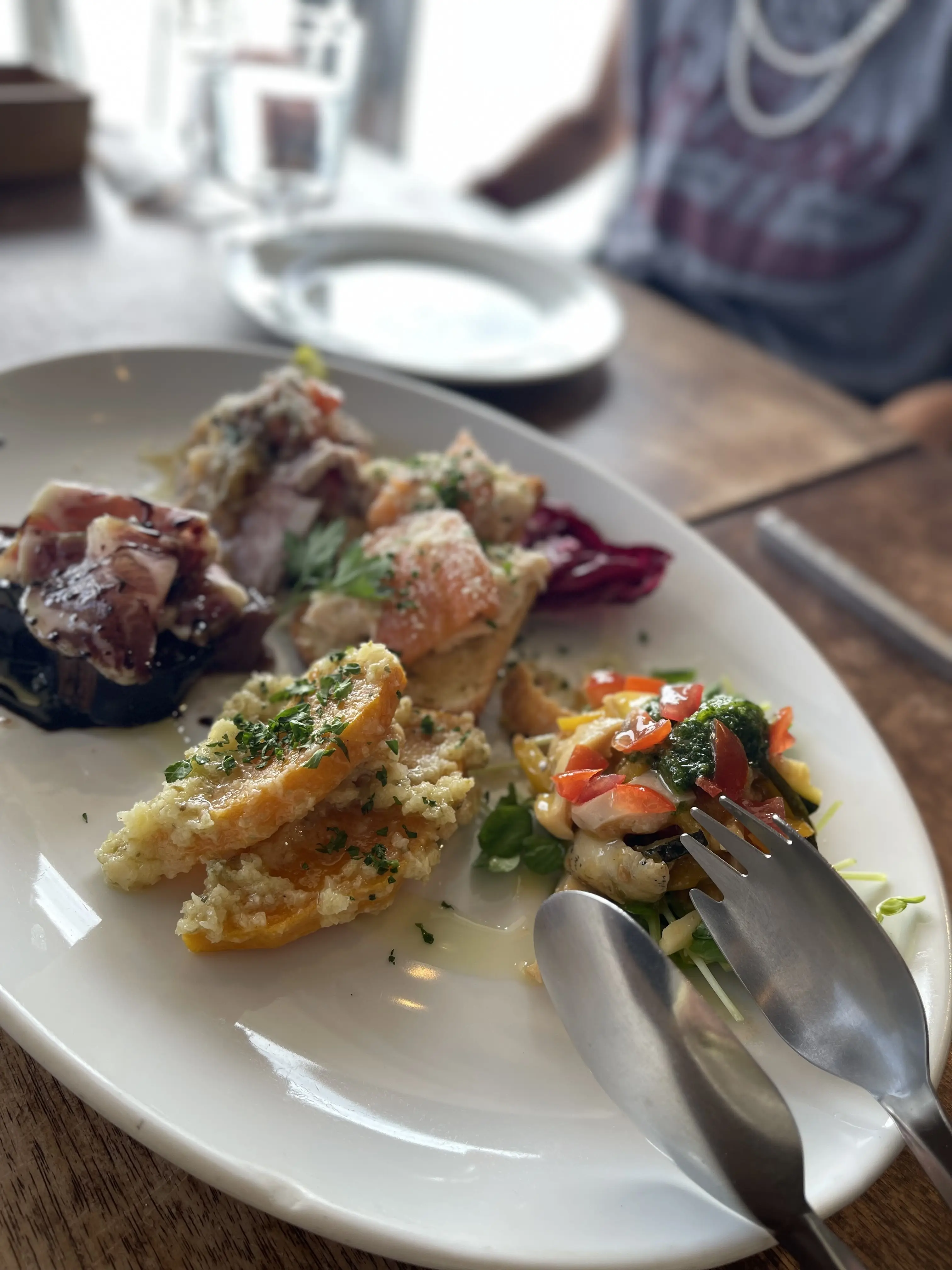 ふわふわイエローニットで鎌倉七里ヶ浜ランチ_1_7-2