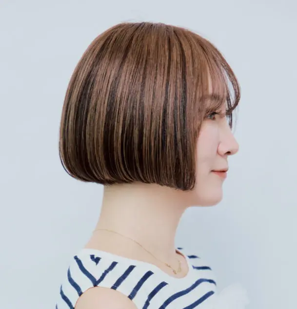 横から見たボブヘアスタイル