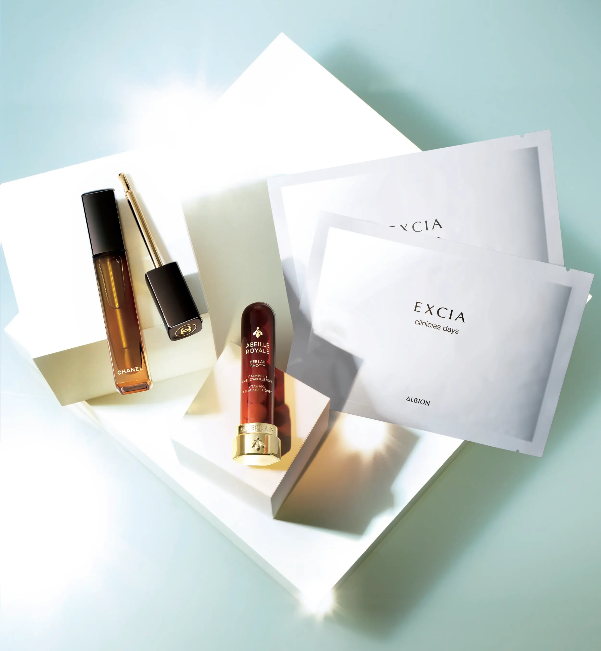 リップケア・集中ケア・シートマスクの各部門のベスコス受賞スペシャルケア　《リップケア 部門賞》シャネル　サブリマージュ レクストレ ユイル レーヴル 《集中ケア 部門賞》ゲラン　アベイユ ロイヤル ビー ラボ ショット　《シートマスク 部門賞》アルビオン　エクシア クリニシャス デイズ