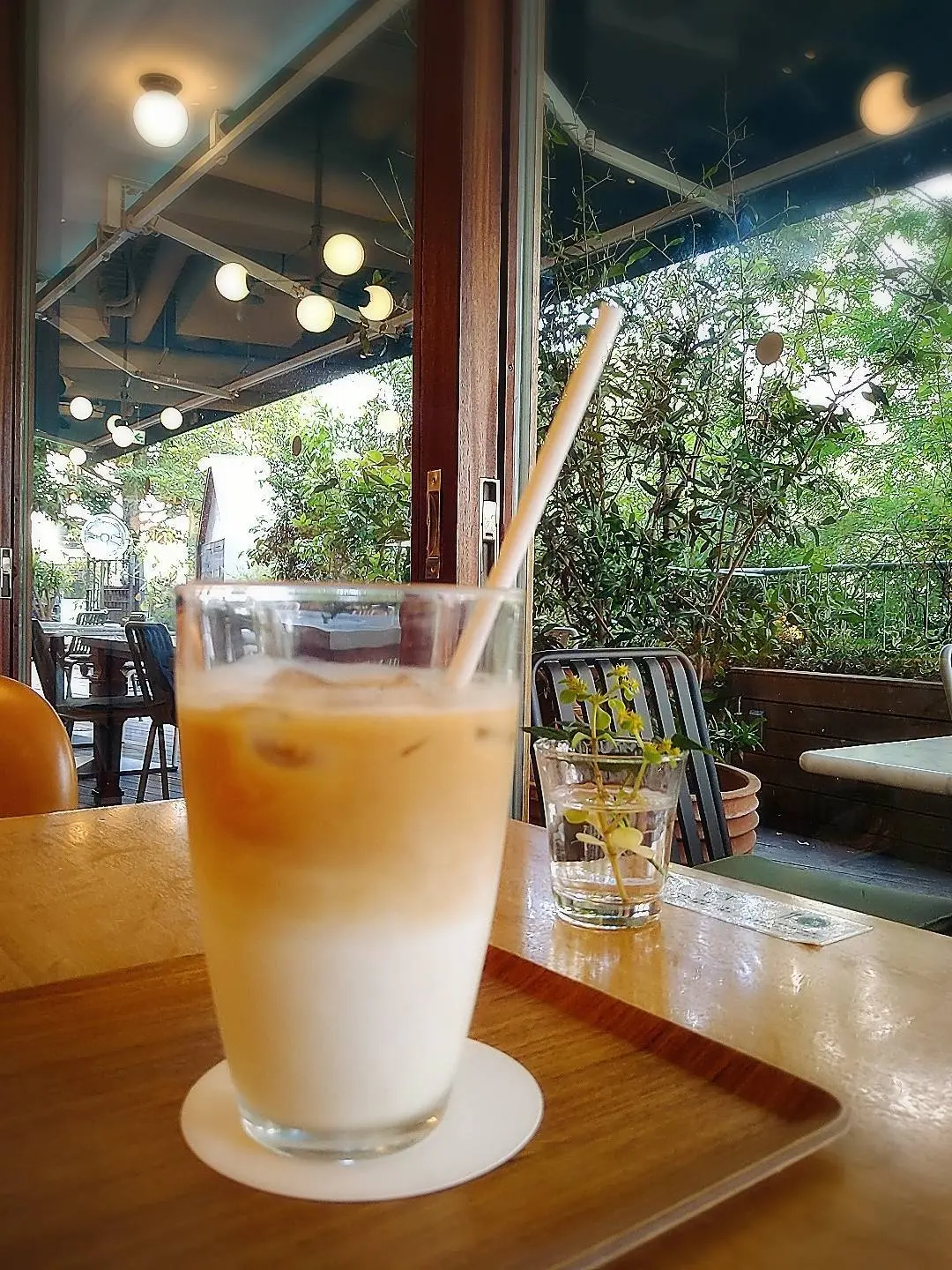 渋谷のホワイトグラスコーヒー、アイスカフェラテ