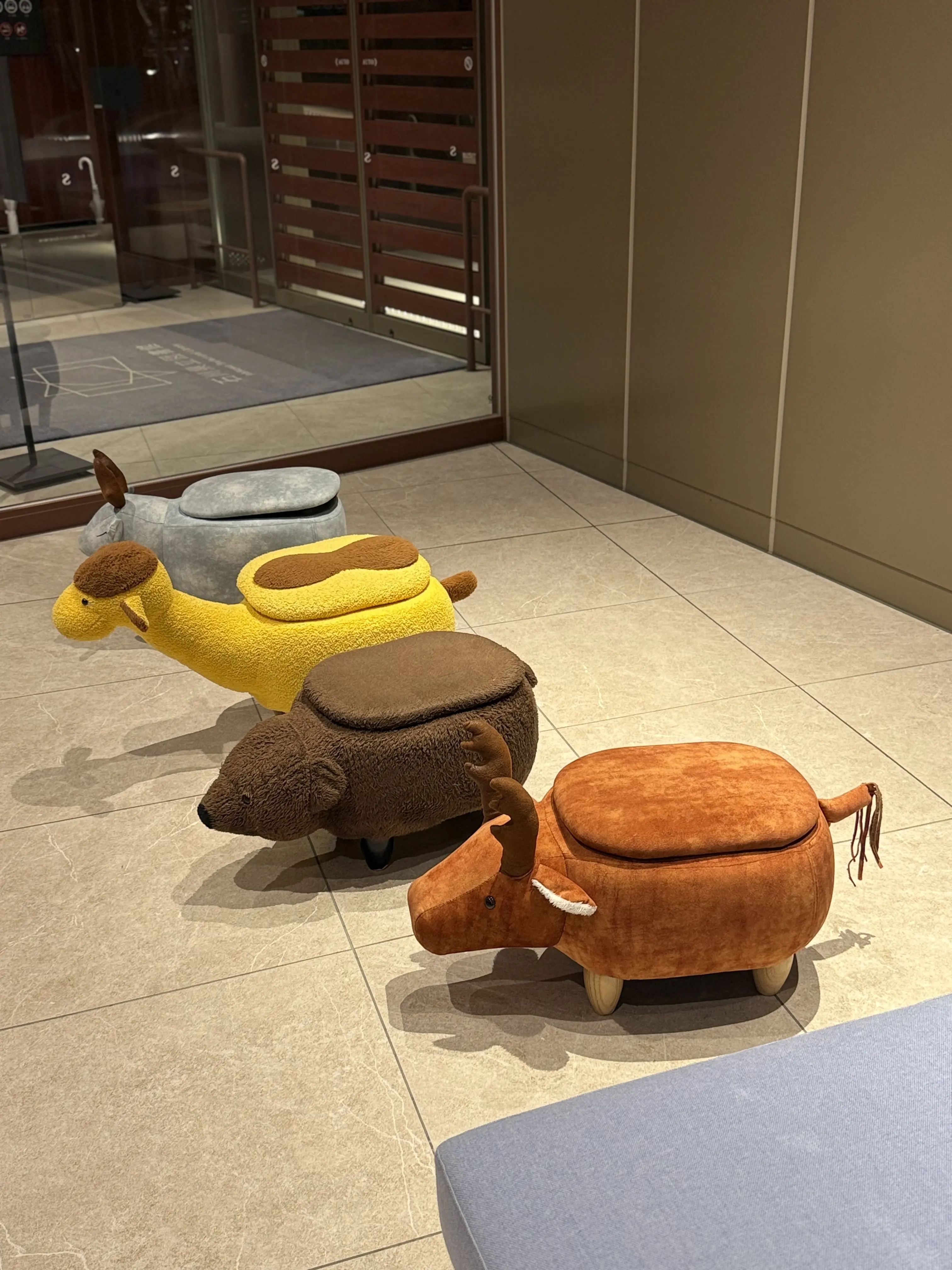 石川県　金沢市　金沢観光　石川県立図書館　建築美　金澤神社　金沢神社　石浦神社　神社巡り　白蛇龍神　白蛇　金沢観光スポット　