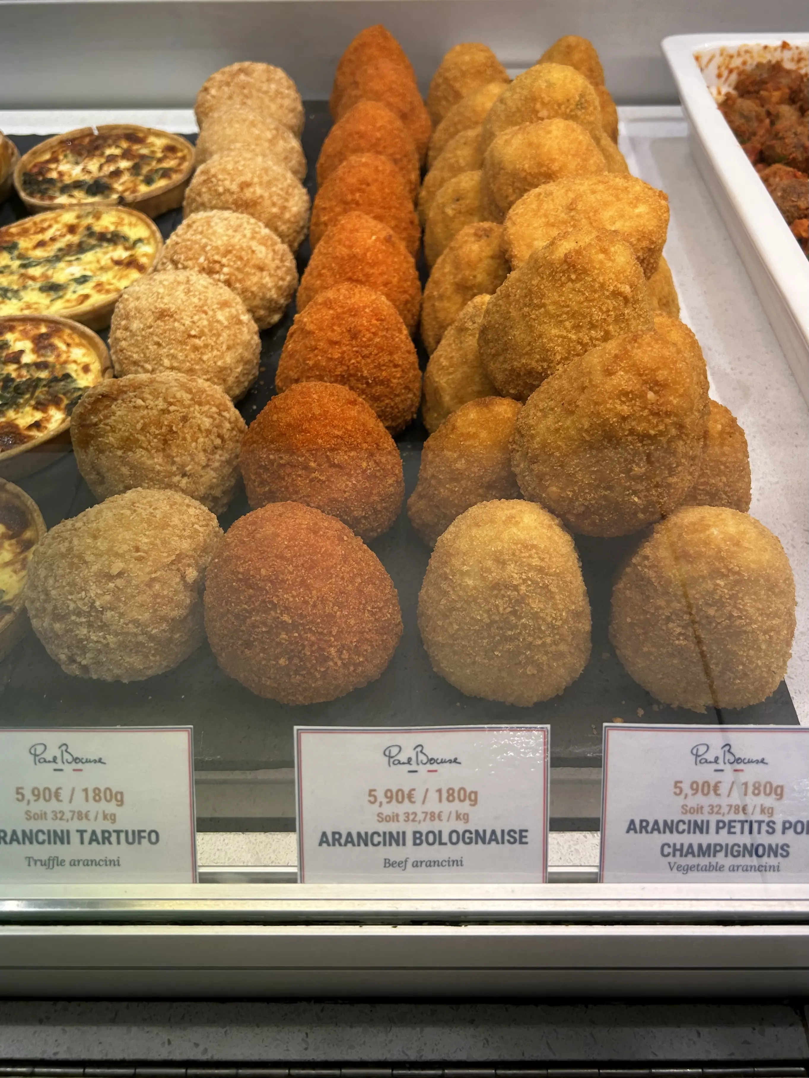 Les Halles de Lyon Paul Bocuse「ポール・ボキューズ市場