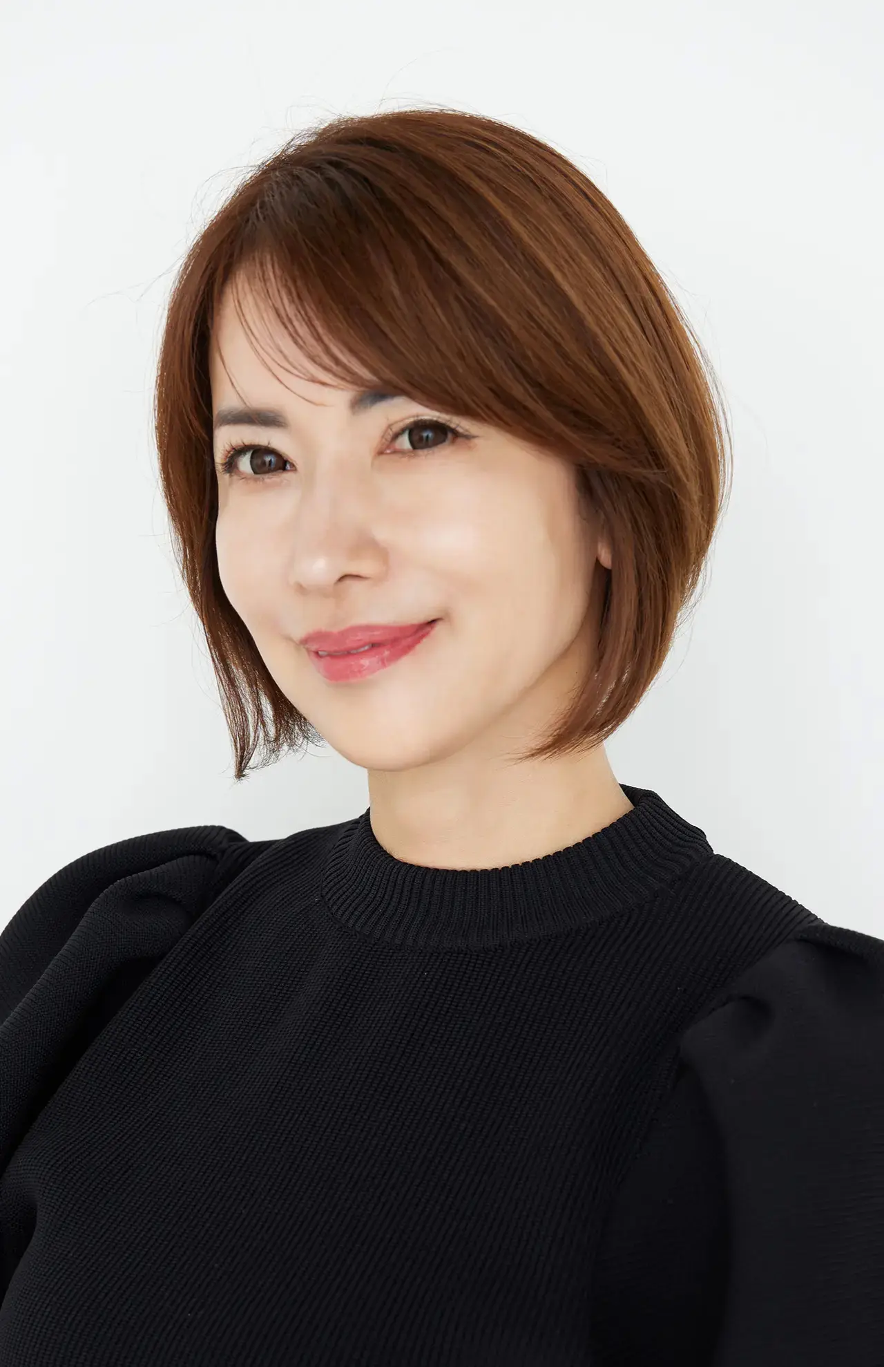 40代・50代の髪悩みを解決！丸みレイヤーボブでボリュームアップ＆小顔見えが叶う【50代髪型・ヘアスタイル】