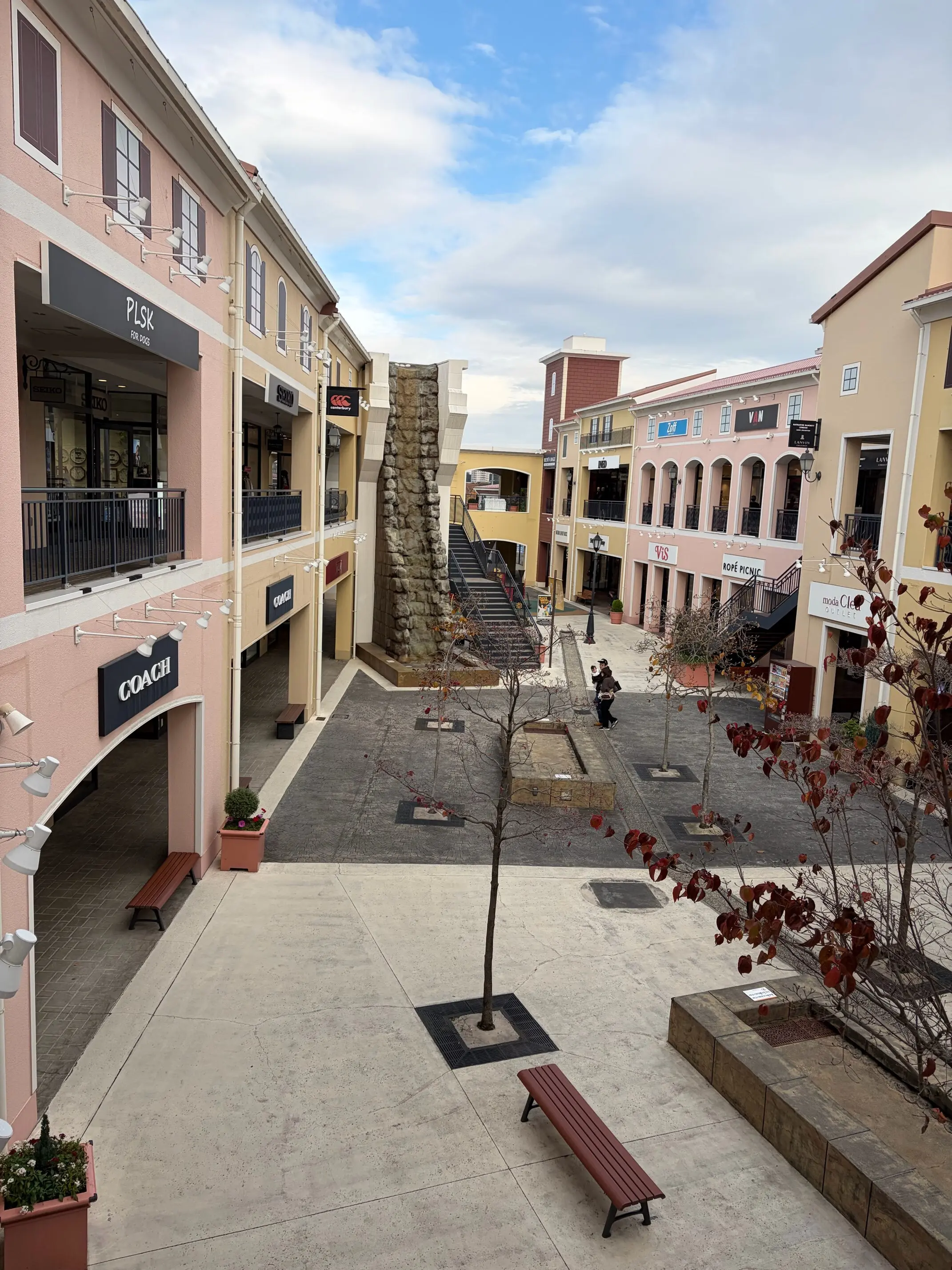 ブラックフライデー　年末セール　BEAMS  N. フランフラン　マイケルコース　GODIVA  生キャラメルショコリキサGU  オリエンタルトラフィック  三井アウトレットパーク多摩南大沢