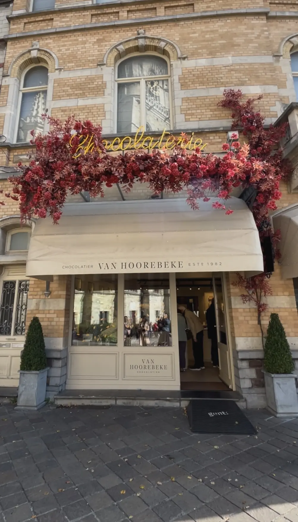 VAN HOOREBEKE CHOCOLATIER  ベルギー　チョコレート