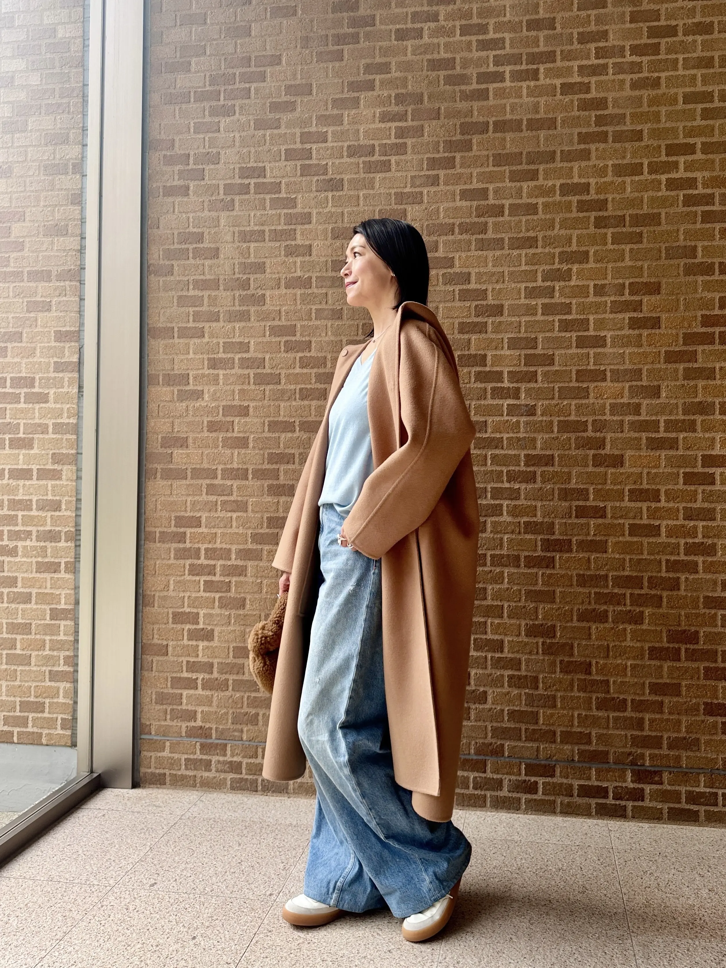 「シルクカシミヤ混 浅Vネックニット」極上の肌触りと美しい光沢、重宝する一枚間違いなしです！_1_4