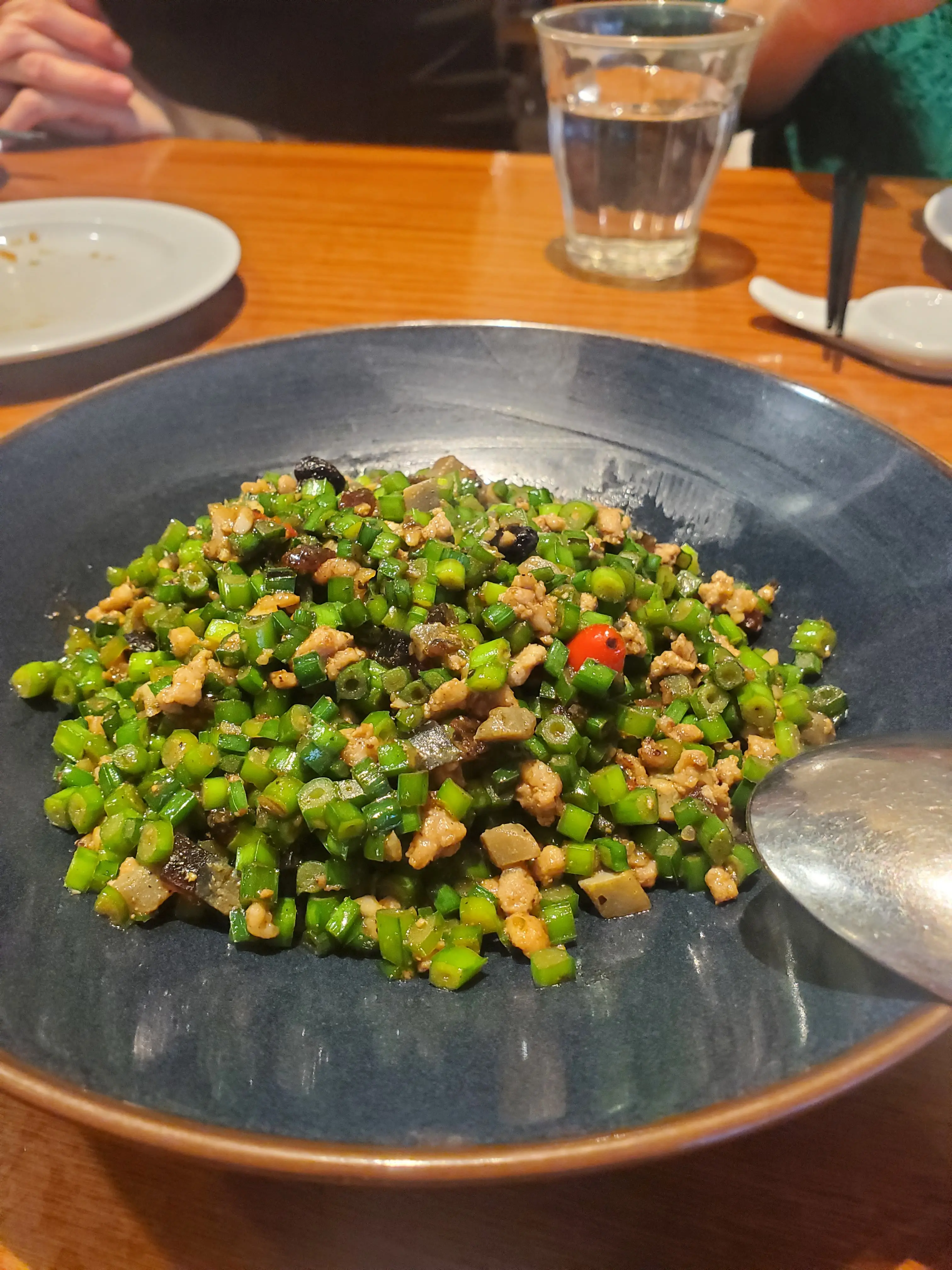 日常に便利なブルゾンでお出かけ、人気の本場台湾グルメを楽しむ休日_1_3