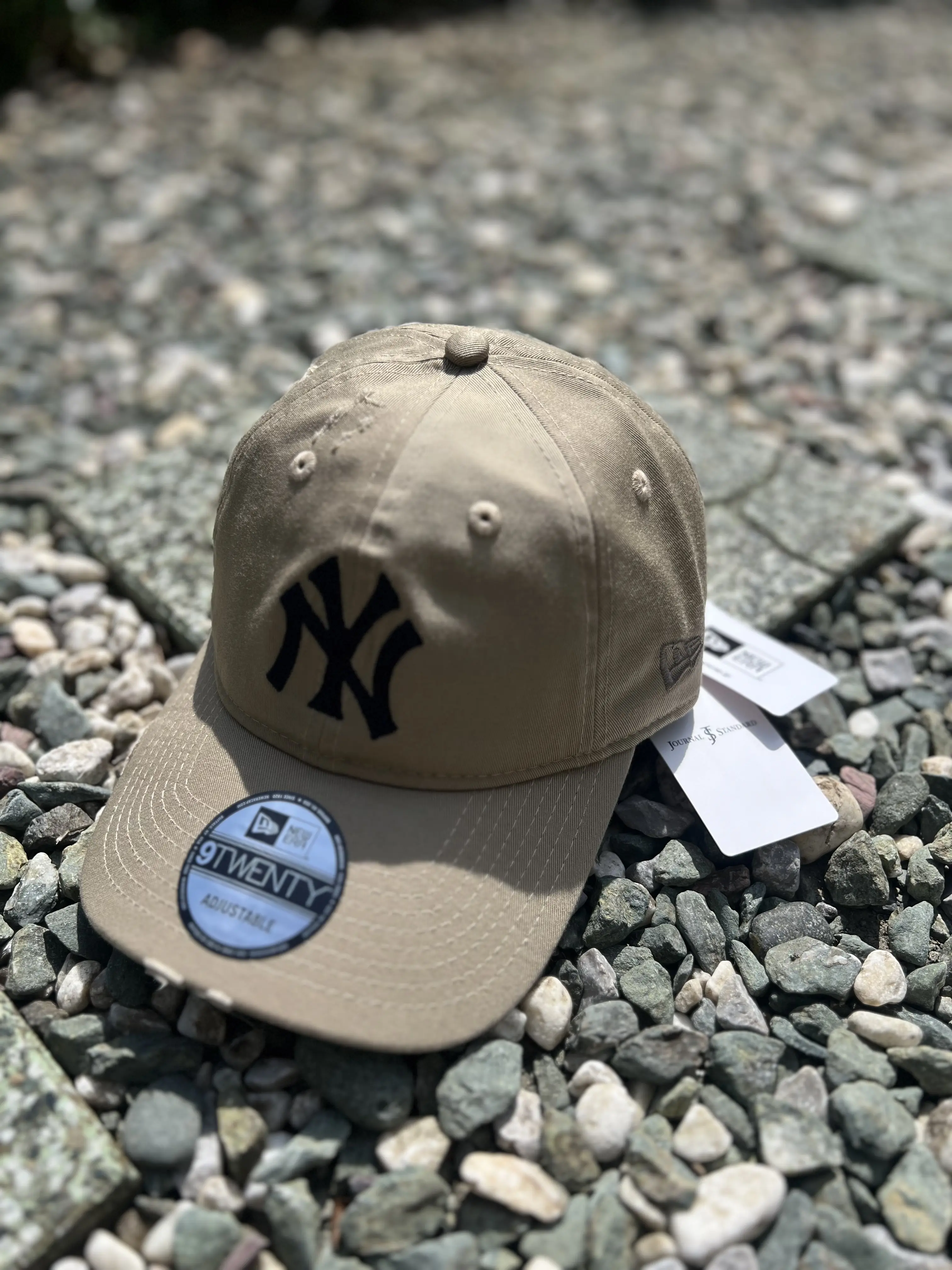 ベージュキャップ　 NEW ERA  JOURNAL STANDARD