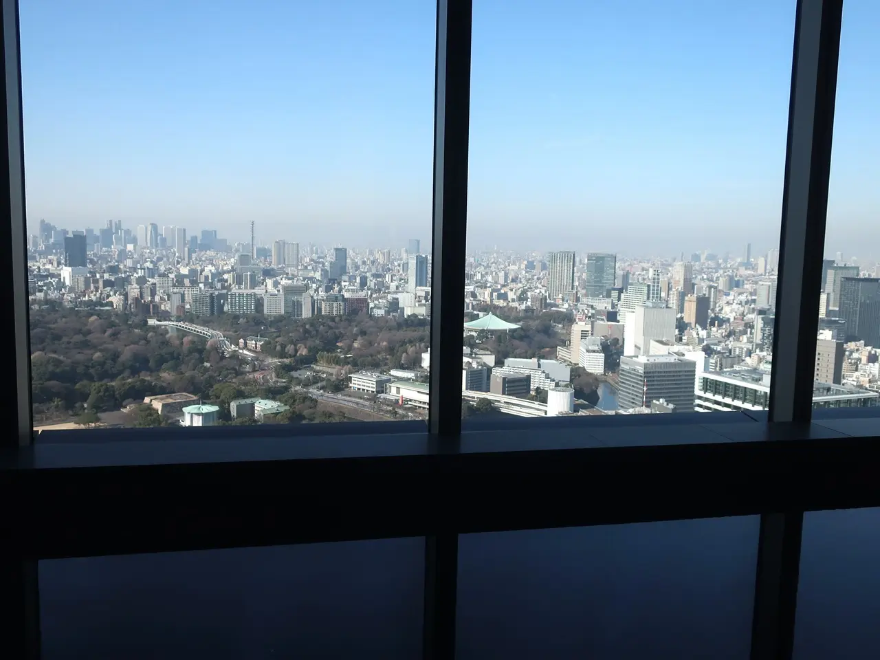 フォーシーズンズホテル大手町39階「THE LOUNGE」からの眺め