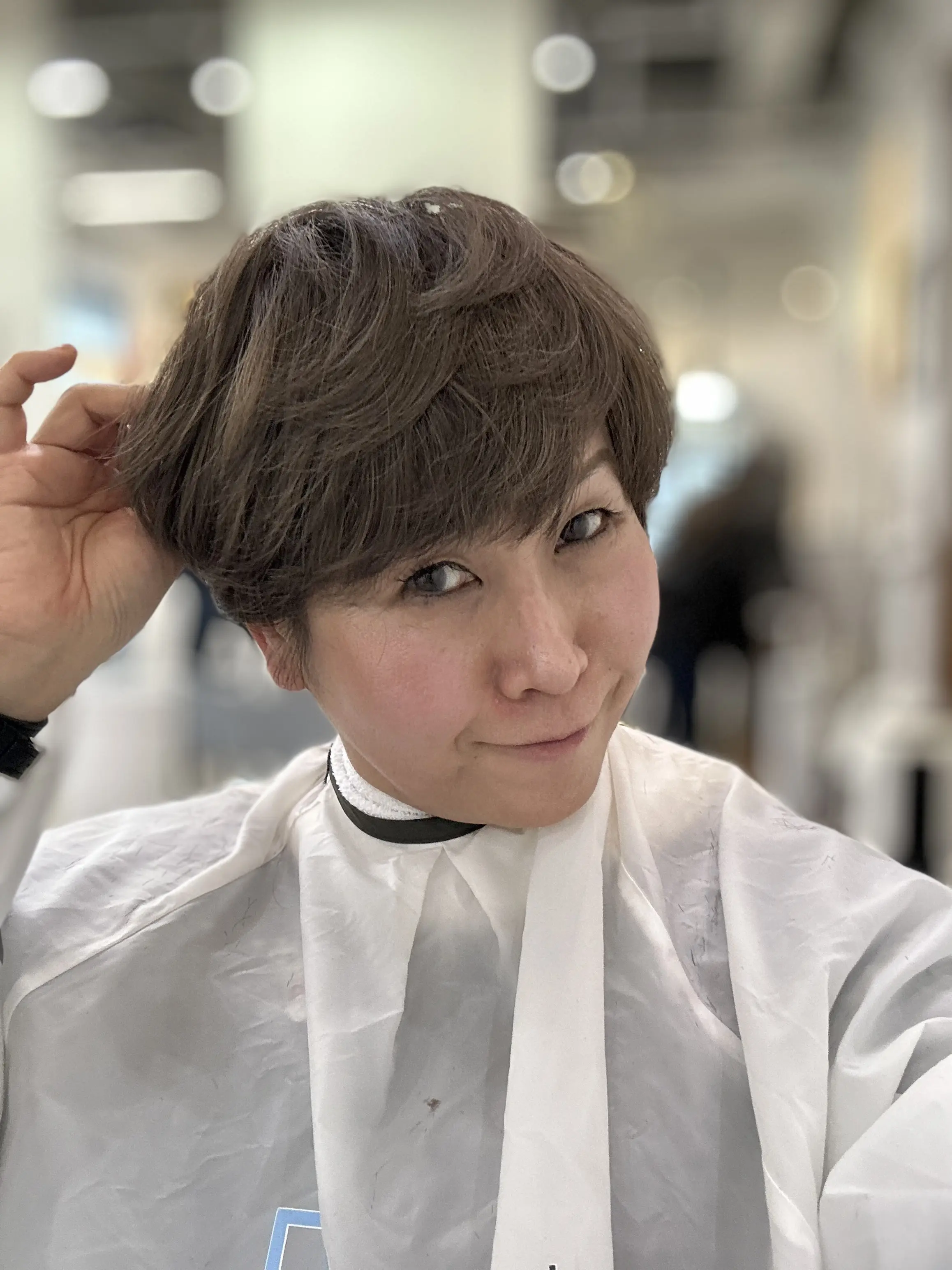 白髪は「隠す」より「デザイン」する！刈り上げショート×細密ハイライトで新年を軽やかに。_1_6