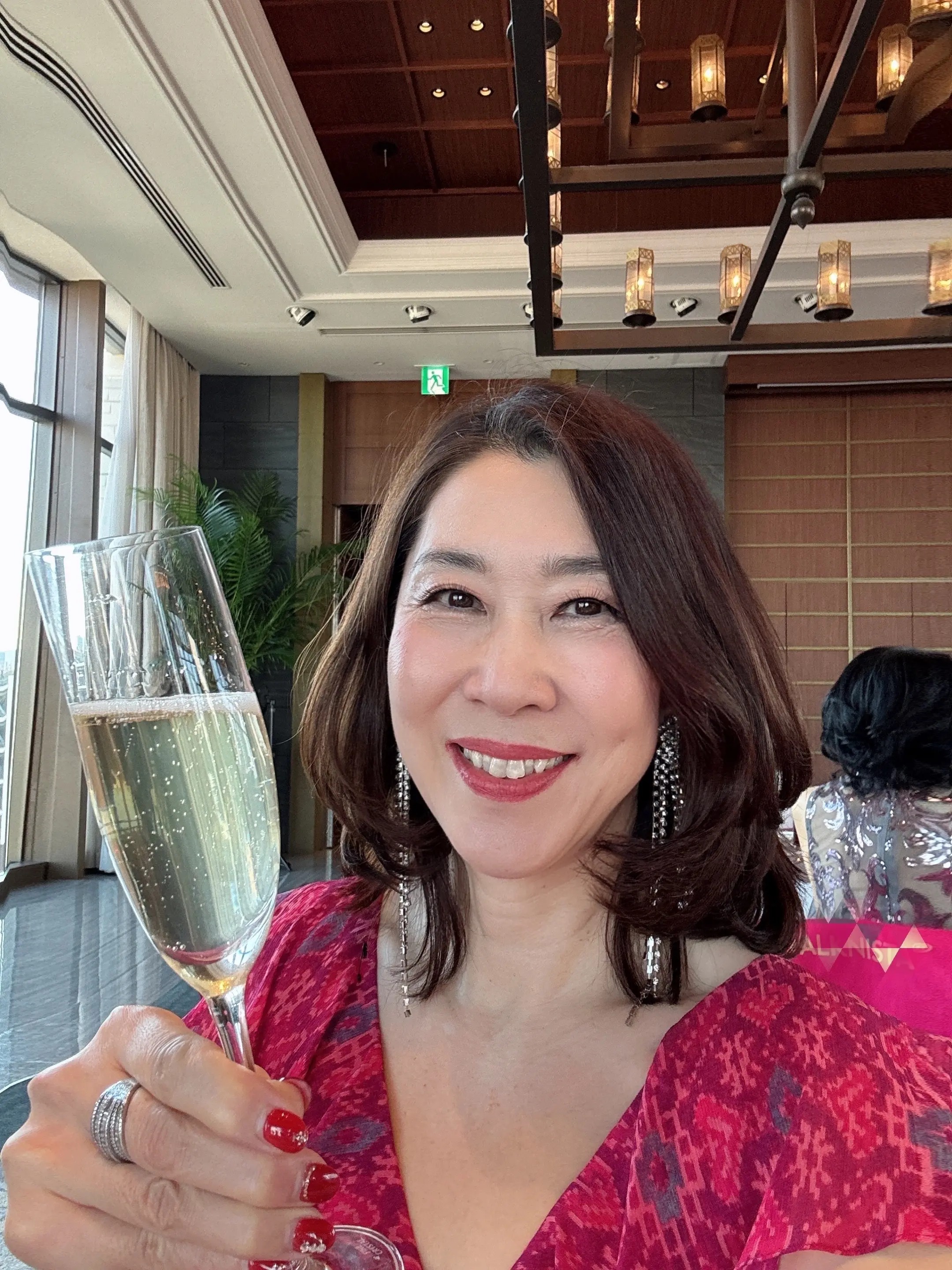 【自分をもてなす日】気分も華やぐピンクのドレスで_1_7