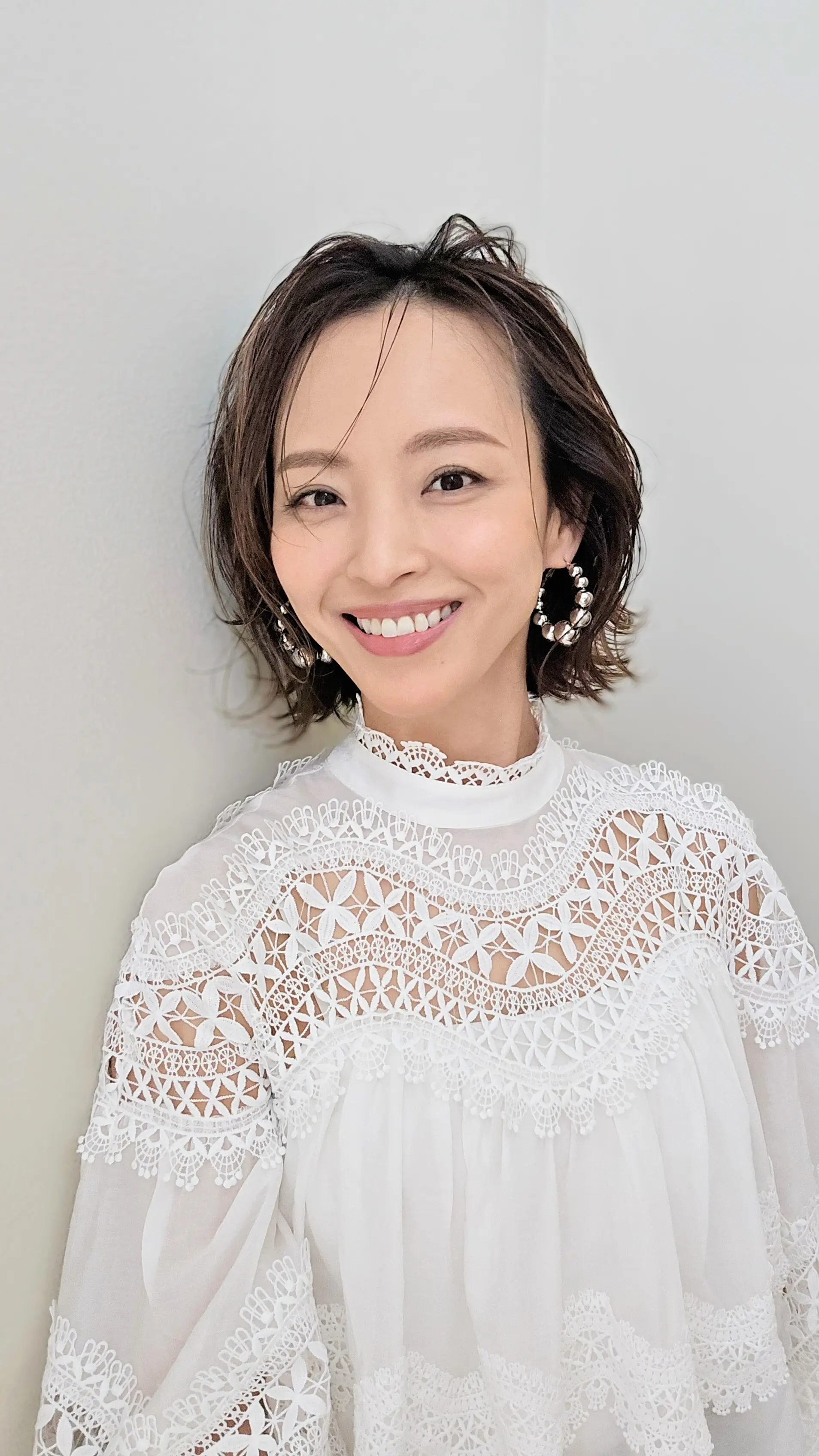 関西Jマダムの皆さんとランチ会｜レースでも甘すぎない大人の黒白コーデ_1_10