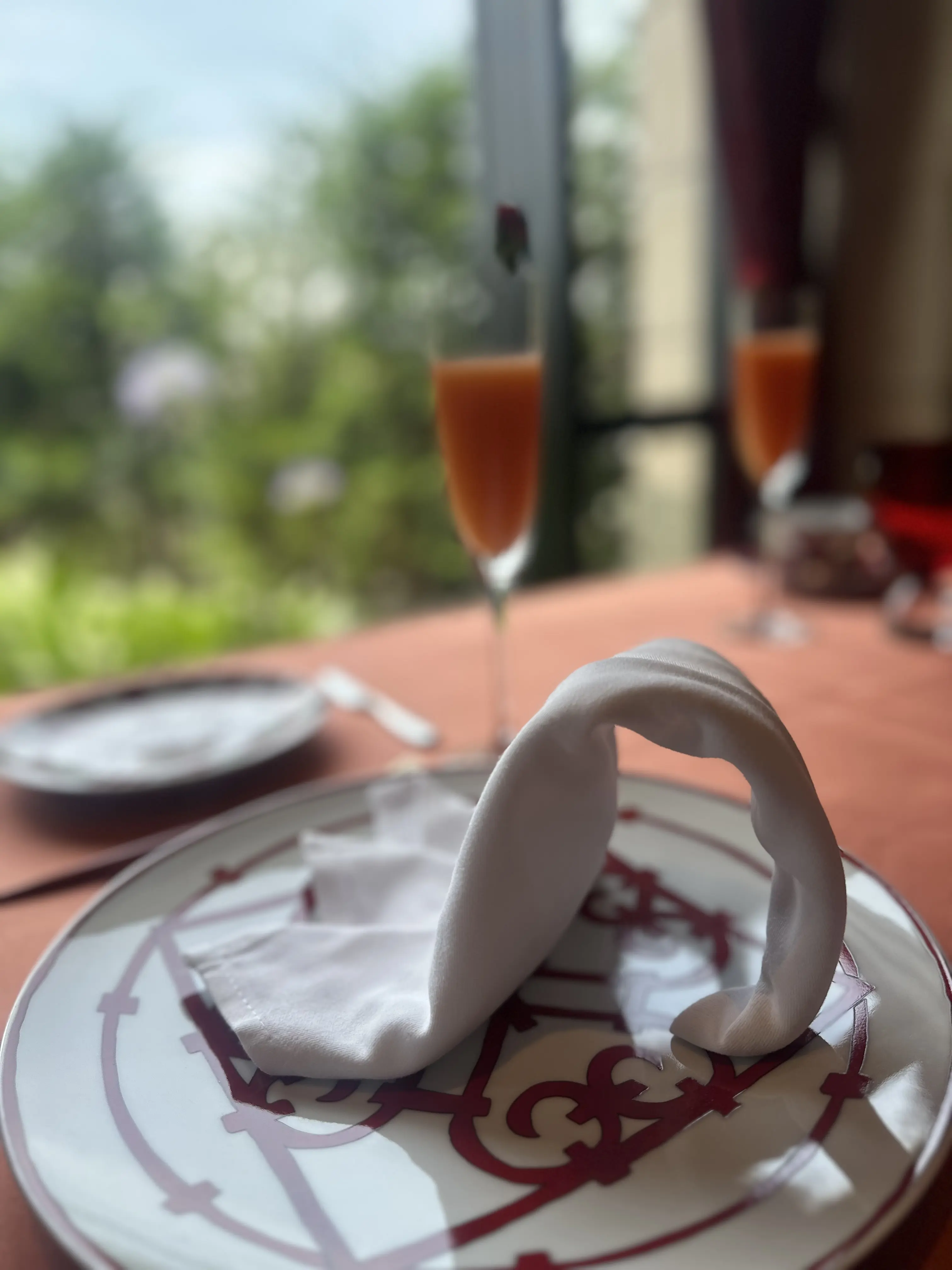 初夏のアフタヌーンティーでセレブ気分_1_3