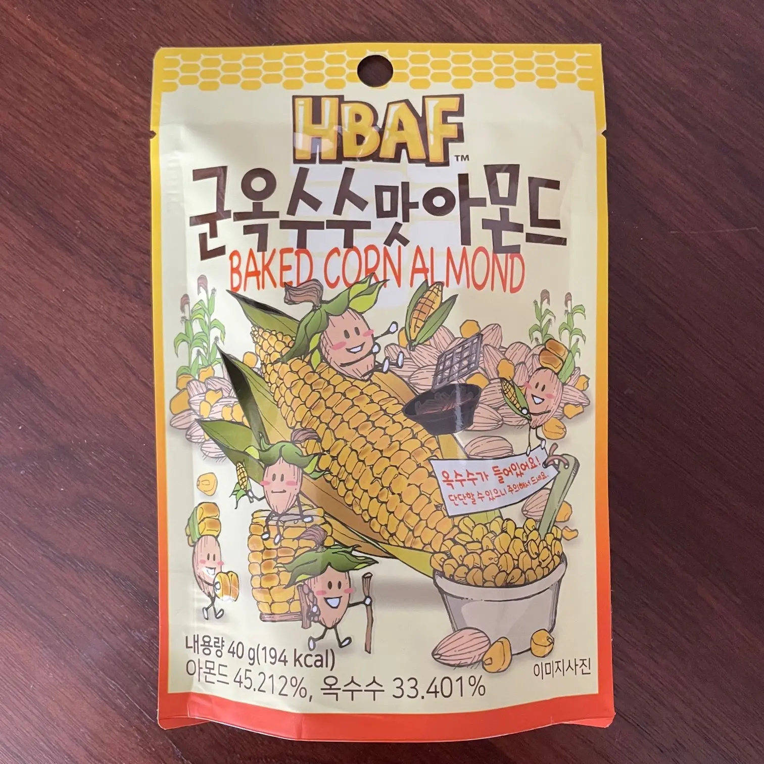 ソウルのコンビニで見つけた「BAKED CORN ALMOND」