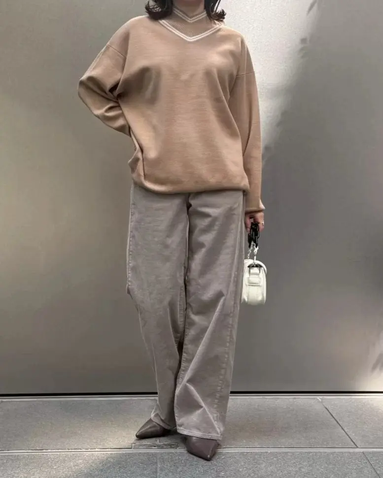 【50代パンツ】履くだけで旬の着こなしに。【レッドカード トーキョー】の「きれいめコーデュロイパンツ」_1_6