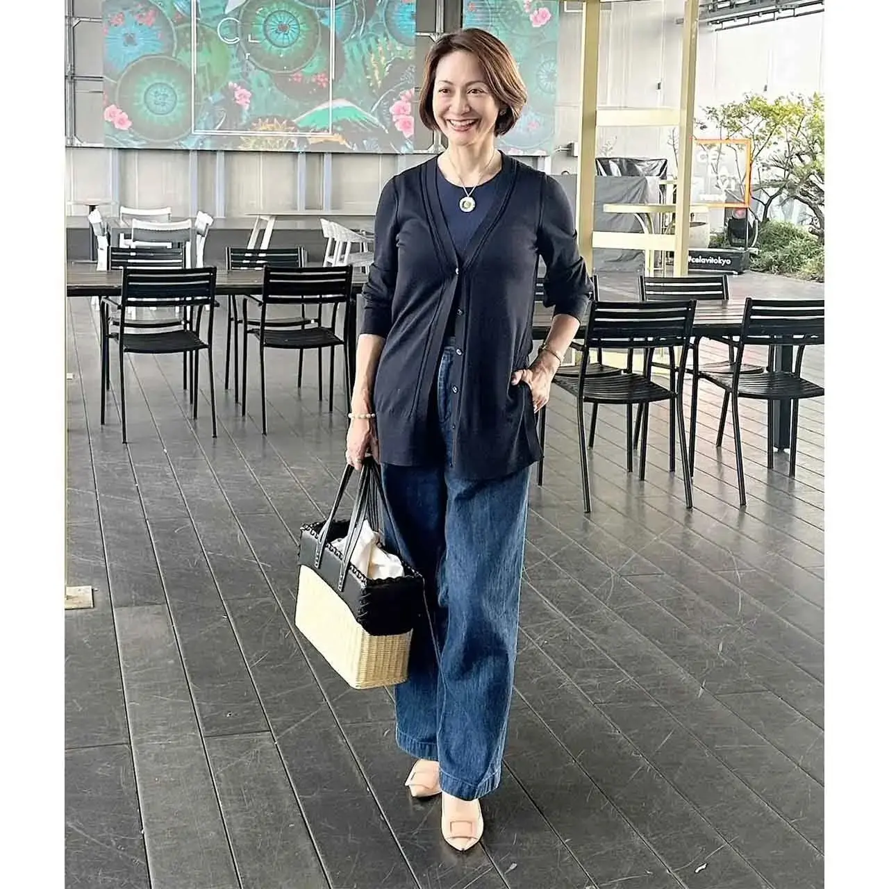 【50代カーディガンコーデ5選】きちんと感もあって気軽に着られる!秋に活用したい一着