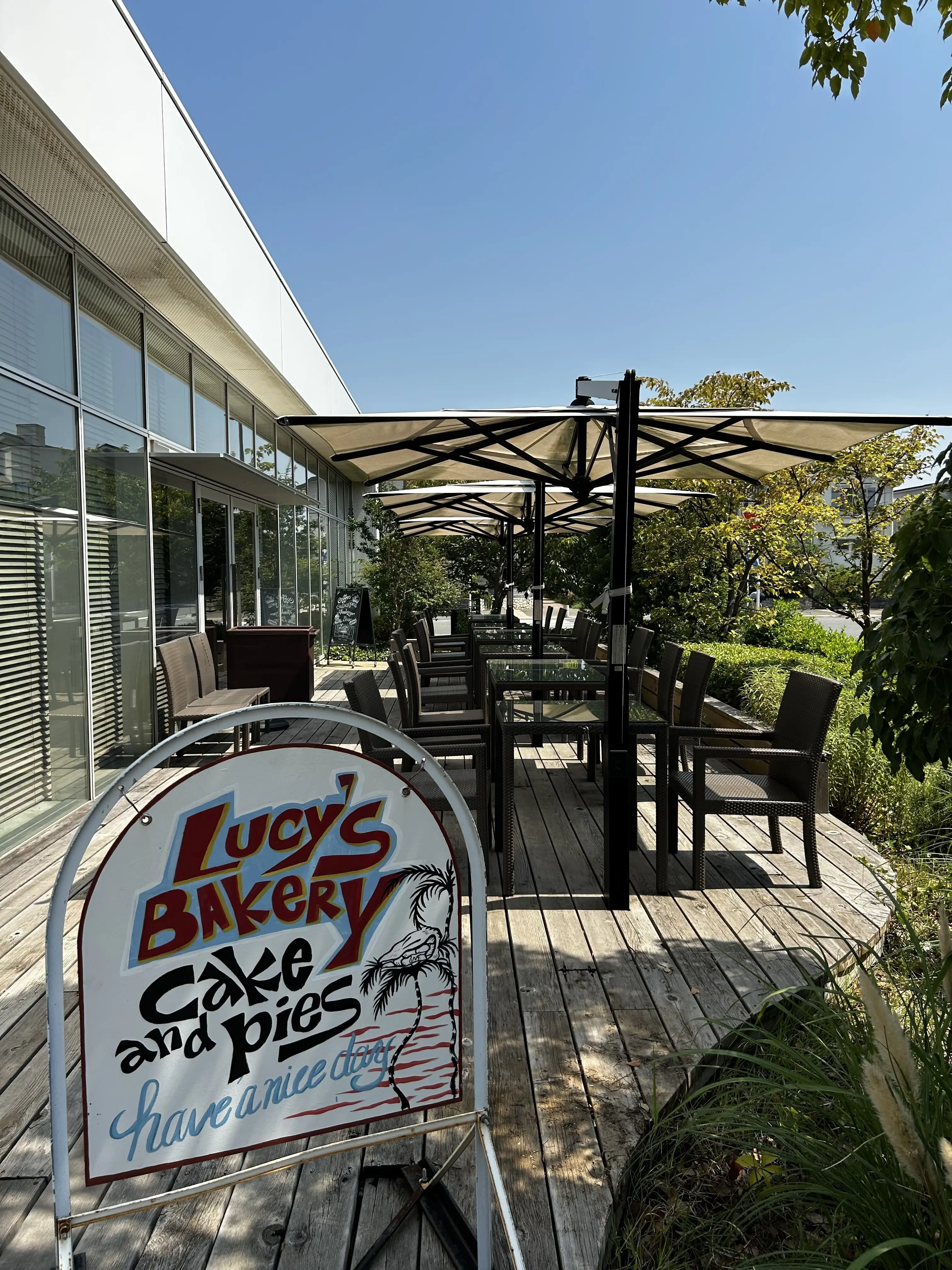 湘南 T-SITE LUCYS BAKERY CAFE(ルーシーズ・ベーカリー・カフェ)