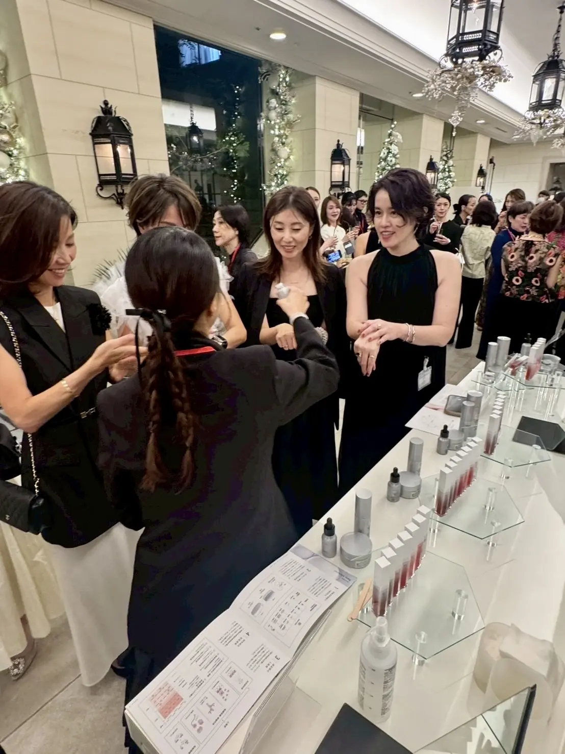 華やかに集う日。ソワレ・ドゥ・エクラ2025_1_10