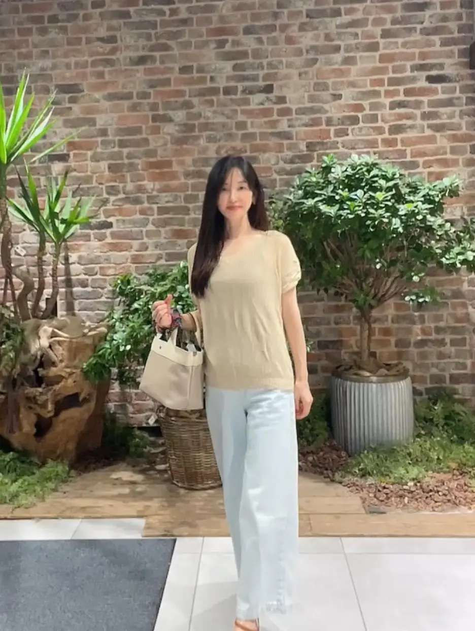【超美品】ZARA ザラ　キラキラデニム　インスタ映え　テーマパーク 超美品】ZARA ザラ キラキラデニム インスタ映え テーマパーク