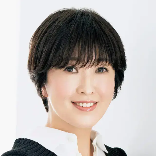 長めの前髪がかわいらしい!大人のハンサムショートヘア